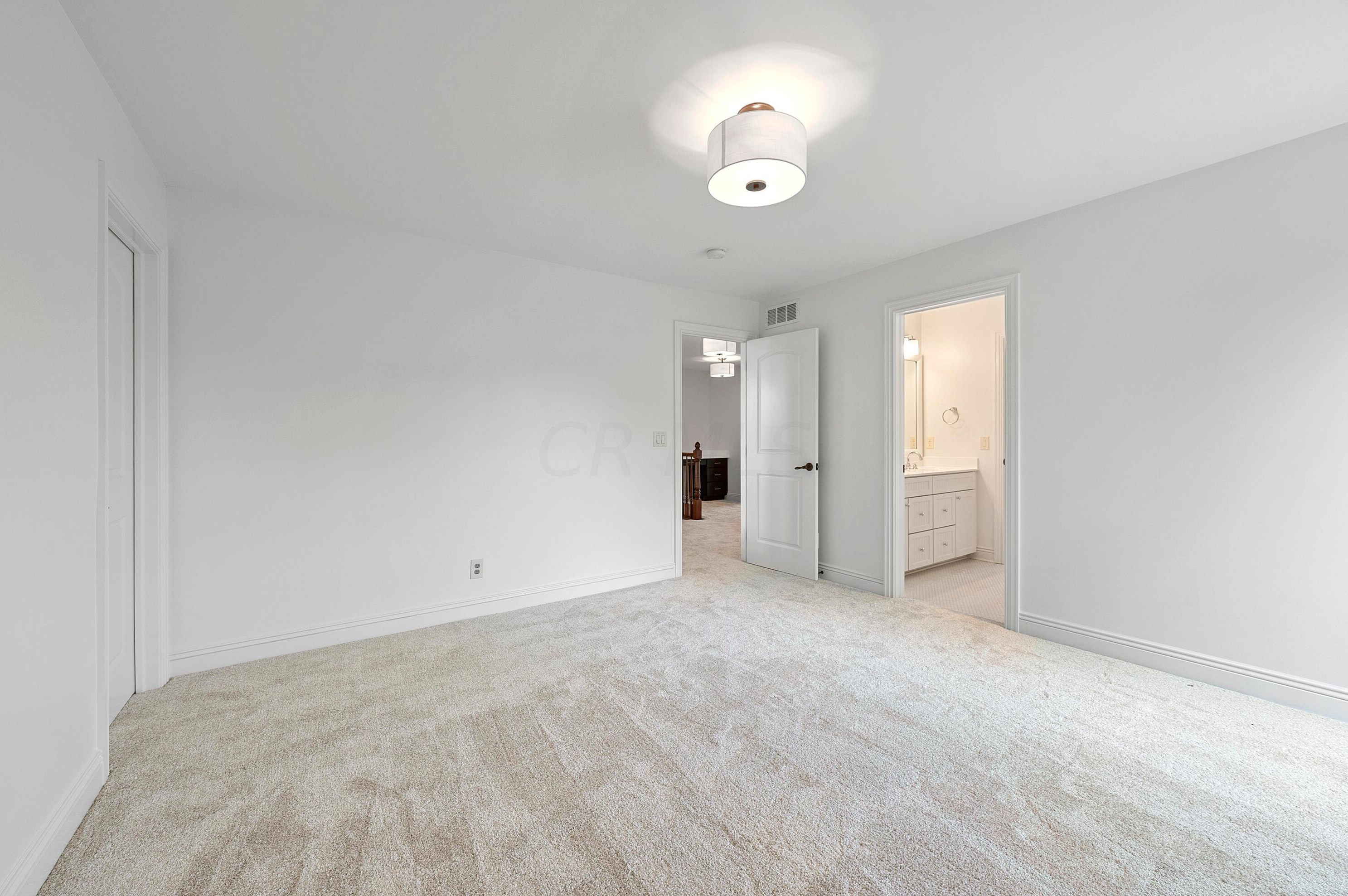 8127 Conine Dr, Dublin OH  exterior