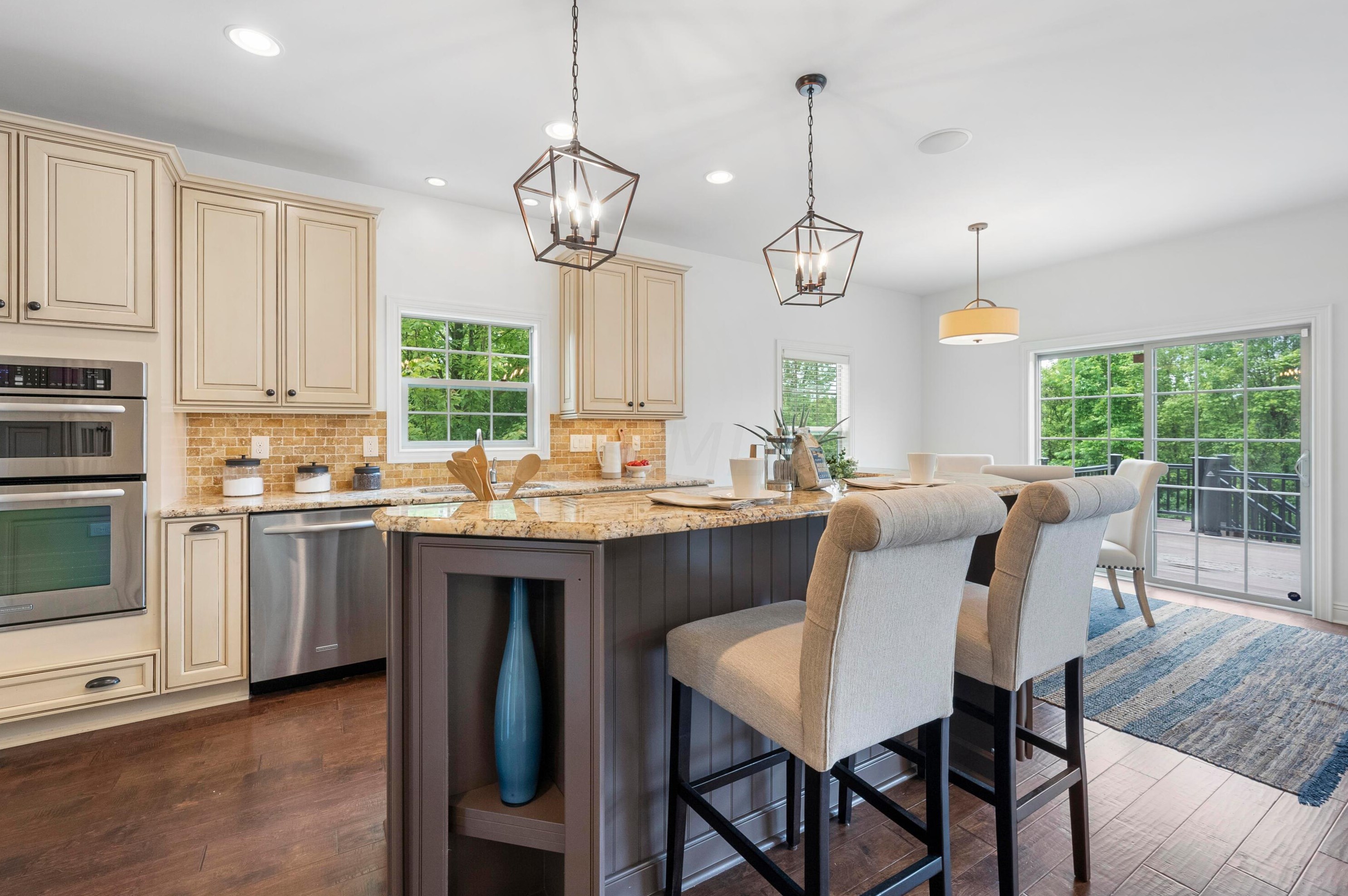 8127 Conine Dr, Dublin OH  exterior