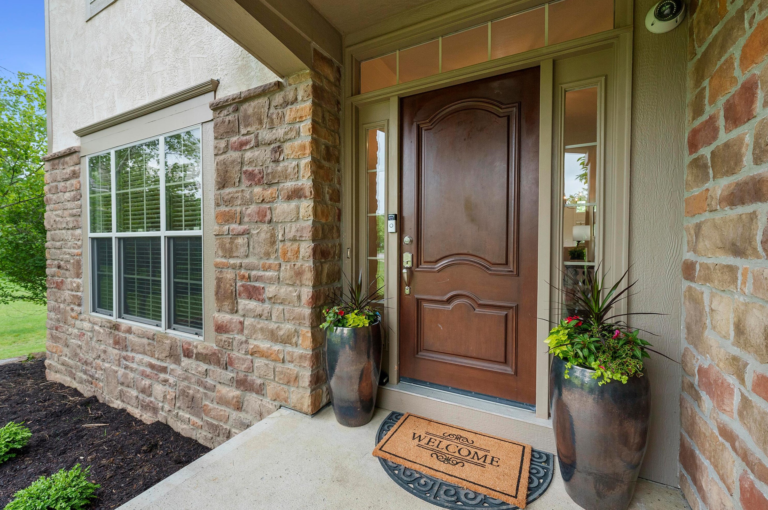 8127 Conine Dr, Dublin OH  exterior