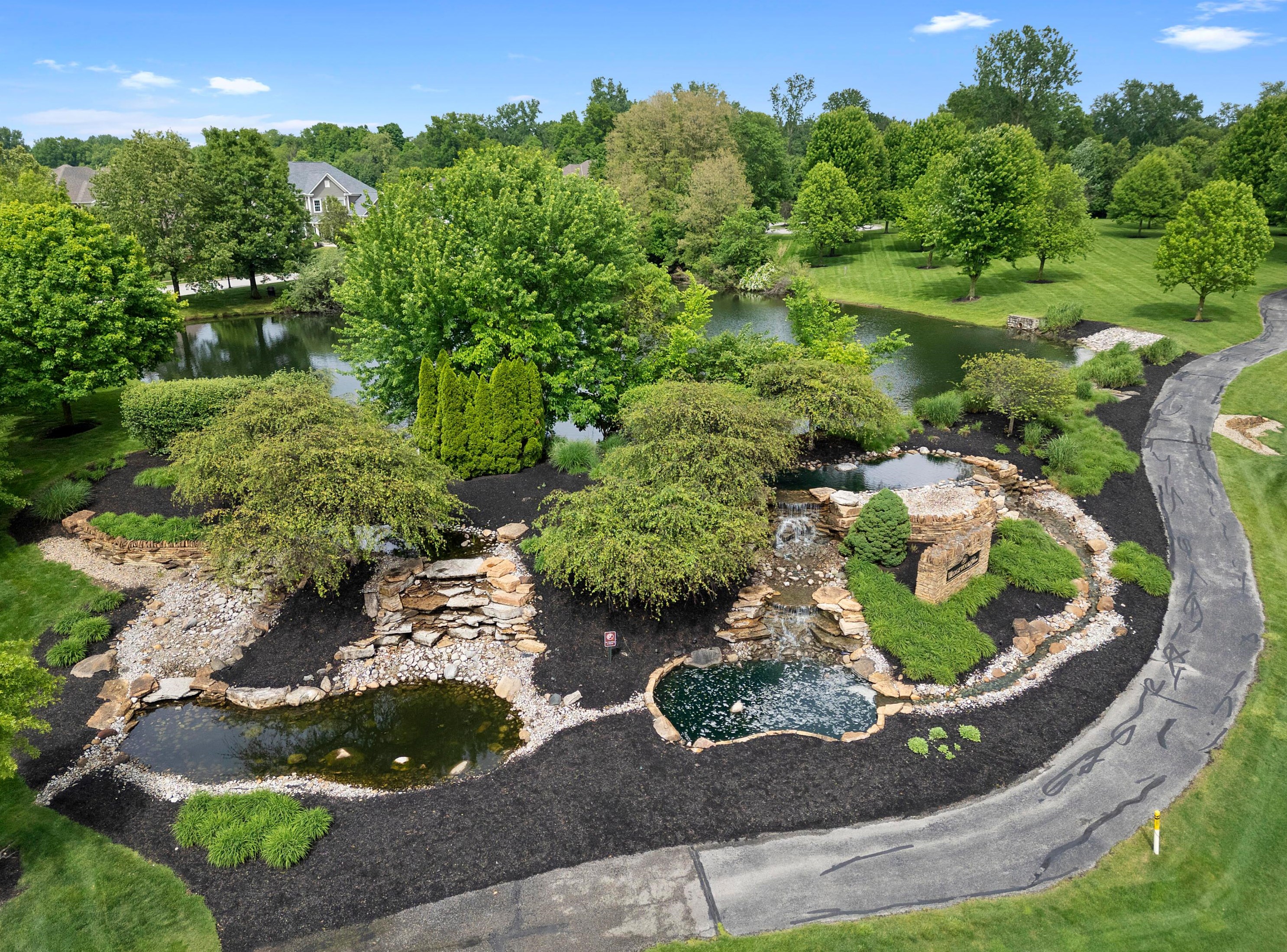 8127 Conine Dr, Dublin OH  exterior