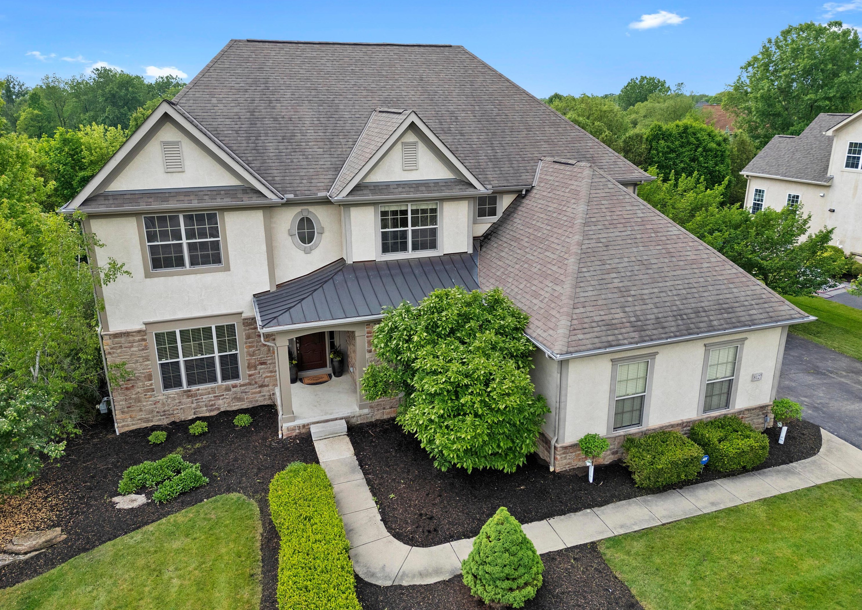 8127 Conine Dr, Dublin OH  exterior