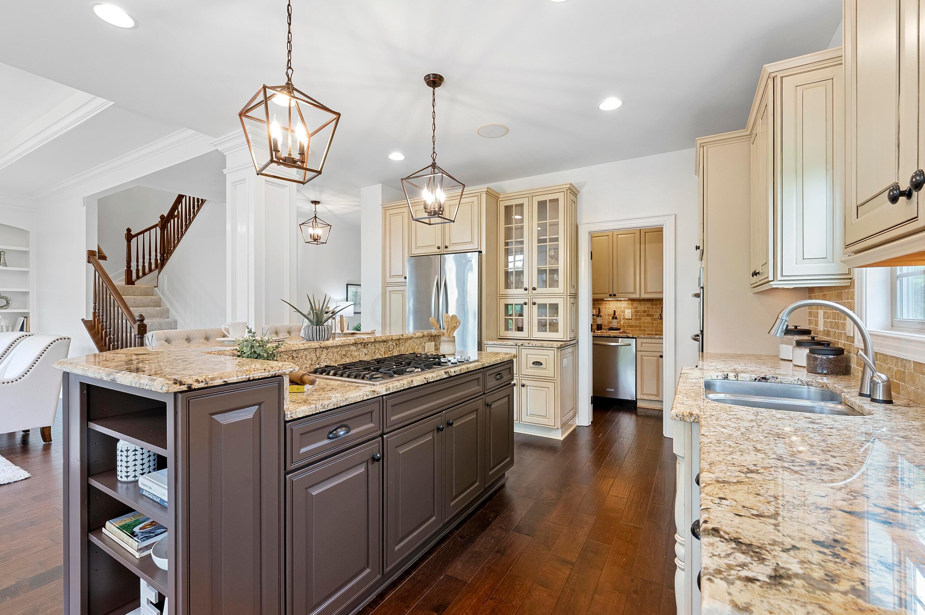 8127 Conine Dr, Dublin OH  exterior