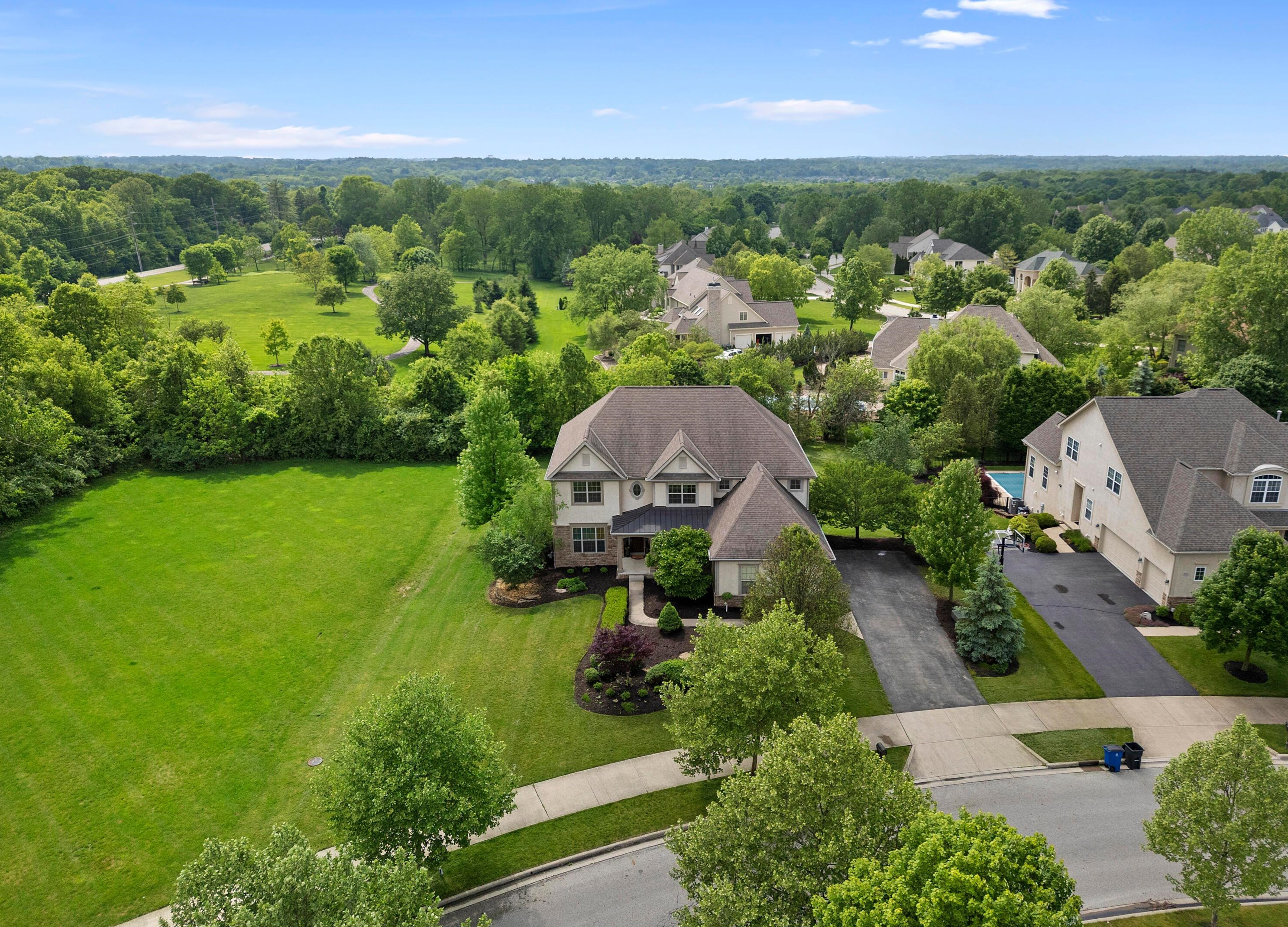8127 Conine Dr, Dublin, OH 43016-6193