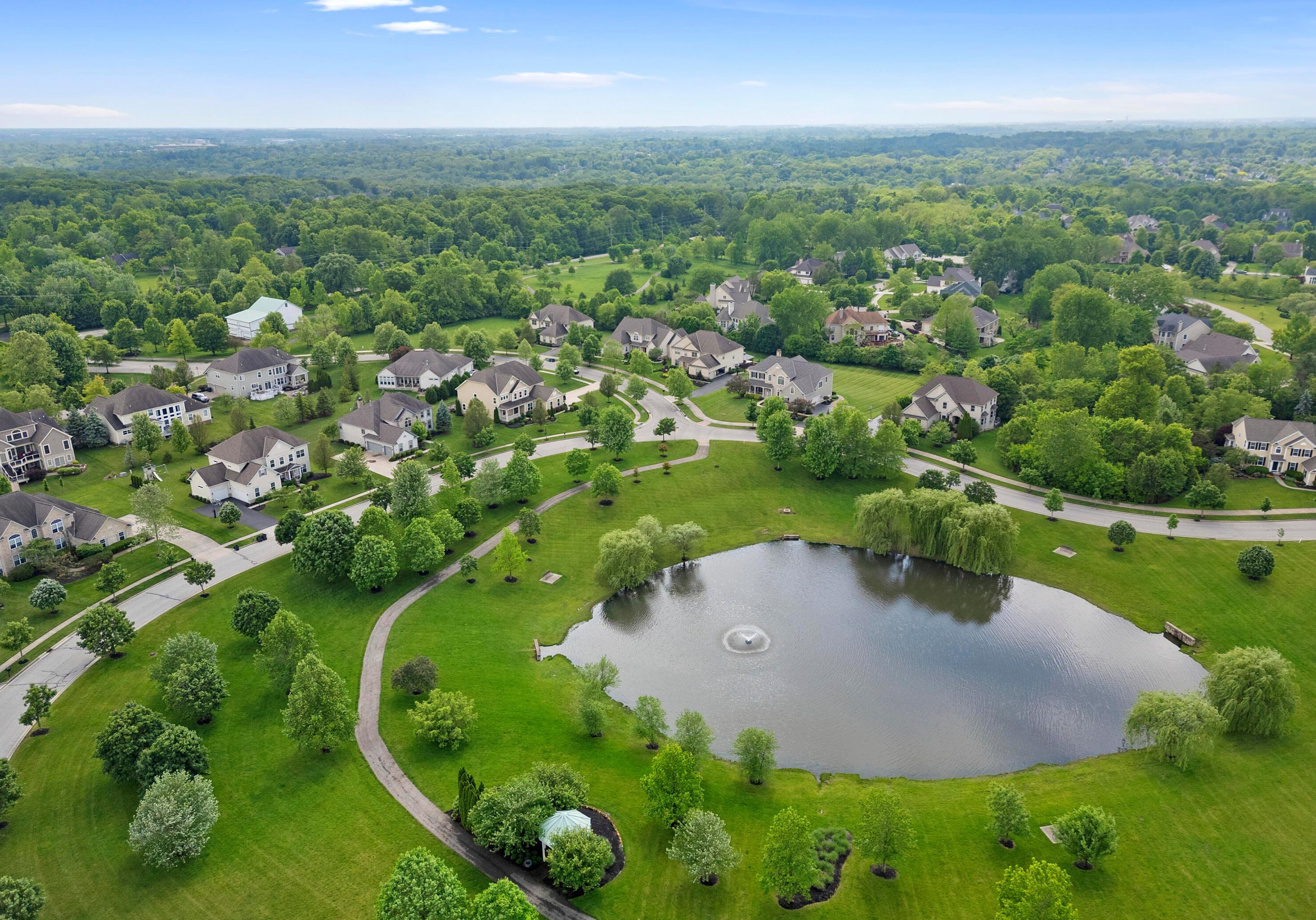 8127 Conine Dr, Dublin OH  exterior