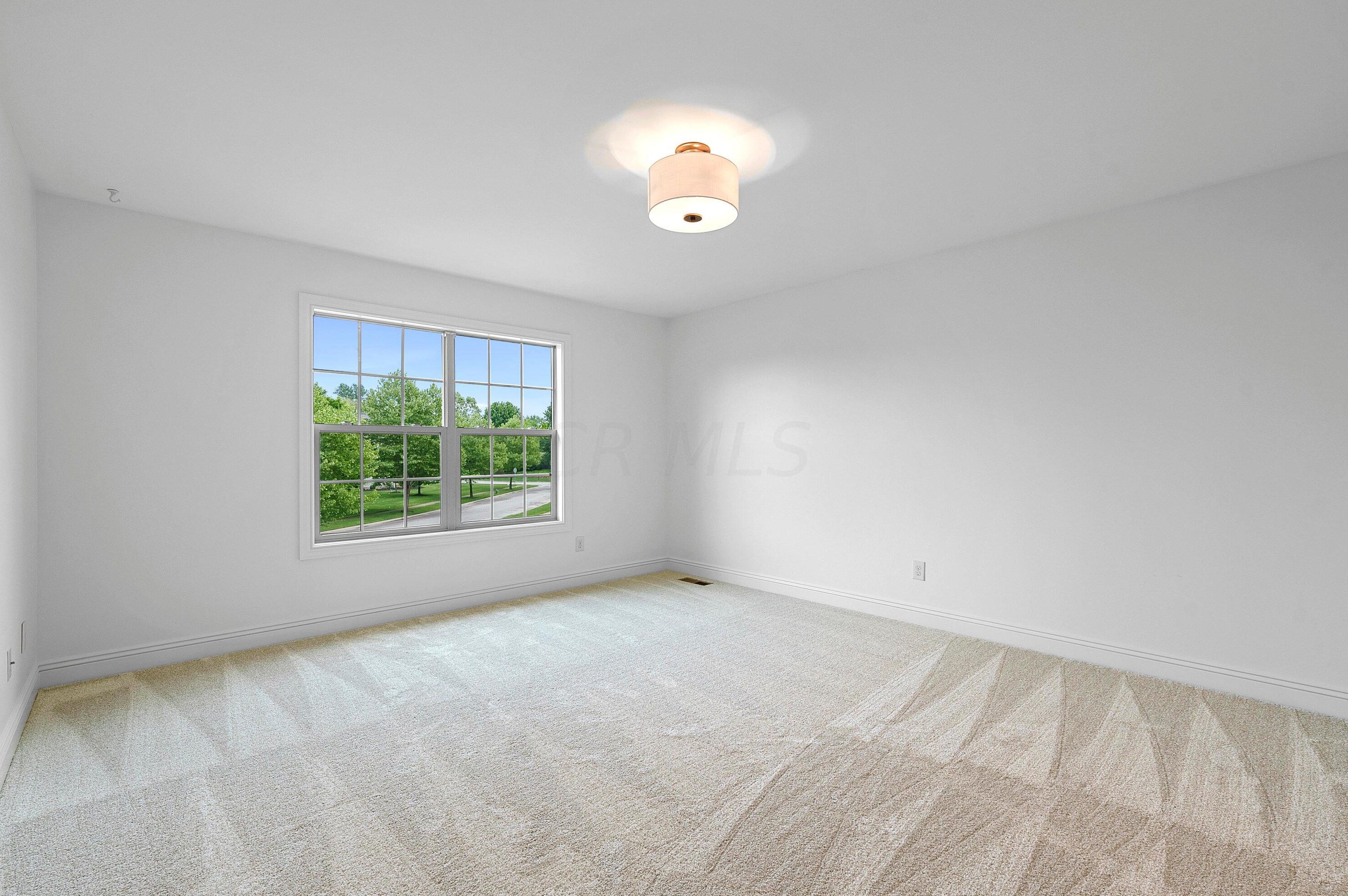 8127 Conine Dr, Dublin OH  exterior