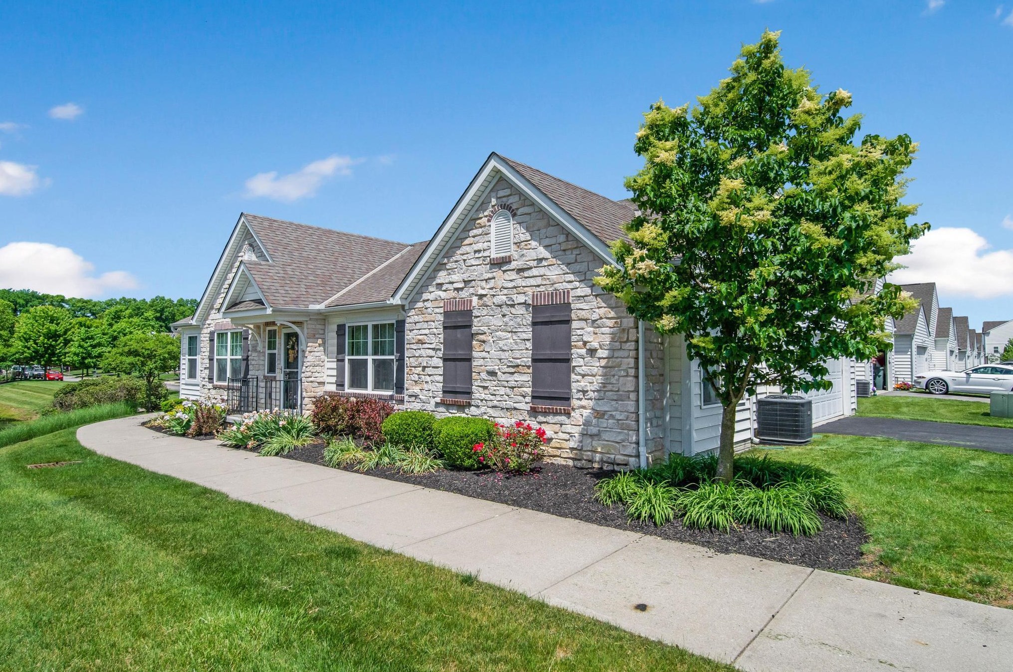 5532 Knollbrook Dr, Westerville, OH