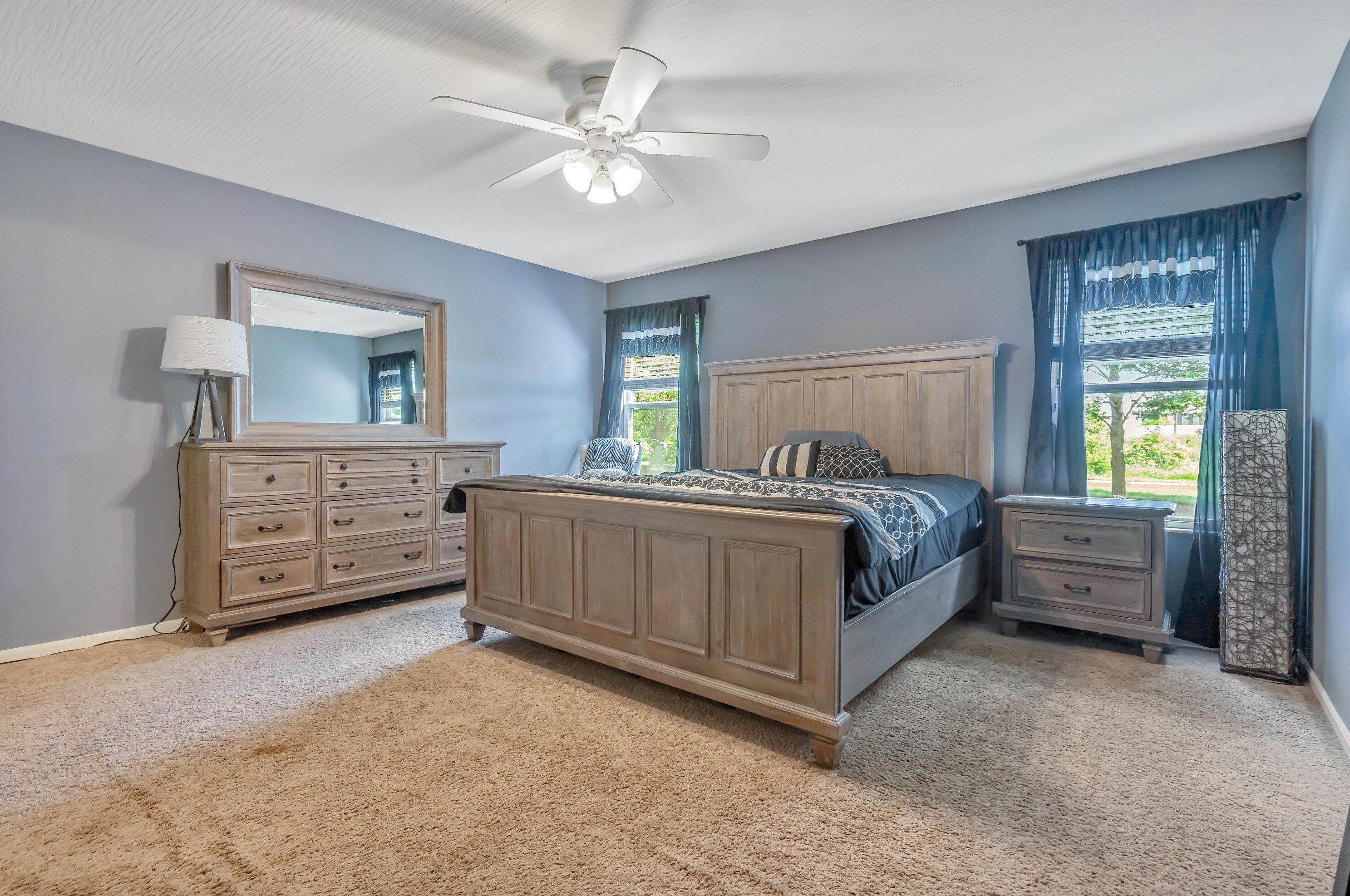 4686 Hoffman Farms Dr, Hilliard OH  43026-7324 exterior