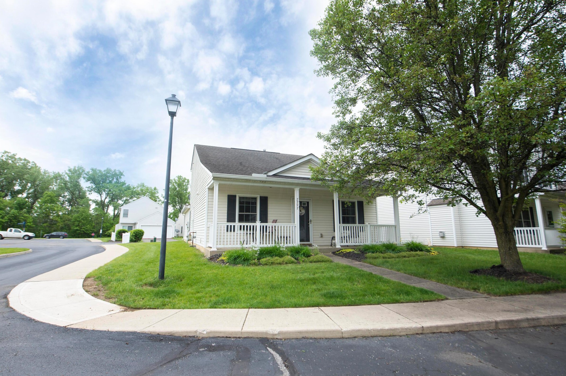 7797 Lupine Dr, Blacklick, OH 43004-8062