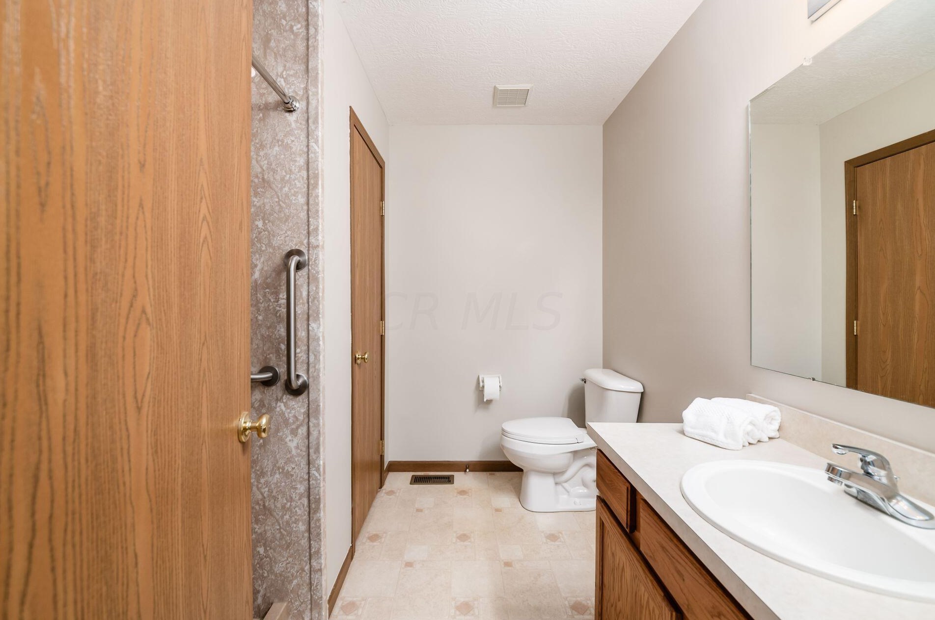 6156 Radekin Rd, Columbus OH 43232-2948 exterior