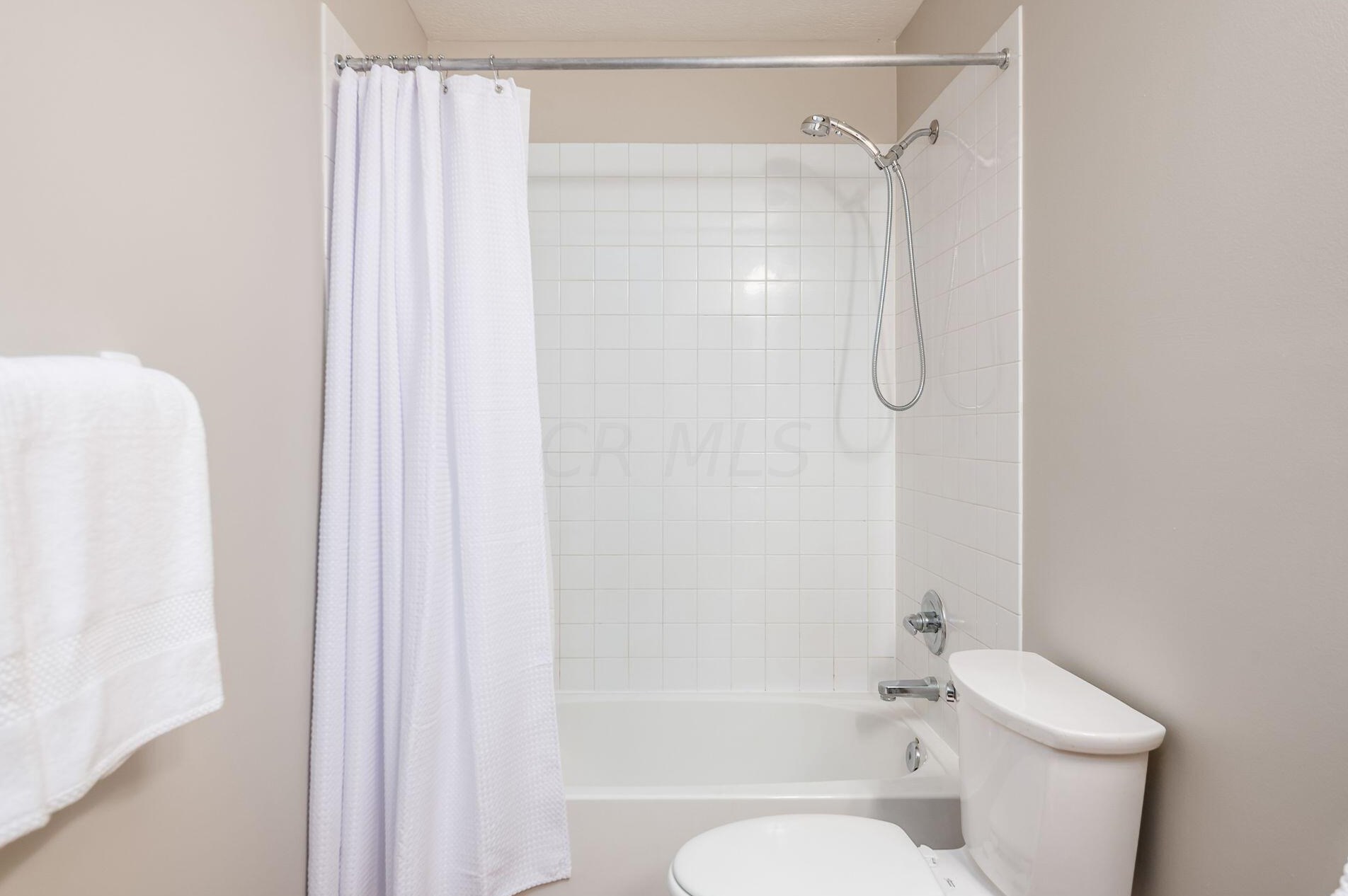 6156 Radekin Rd, Columbus OH 43232-2948 exterior