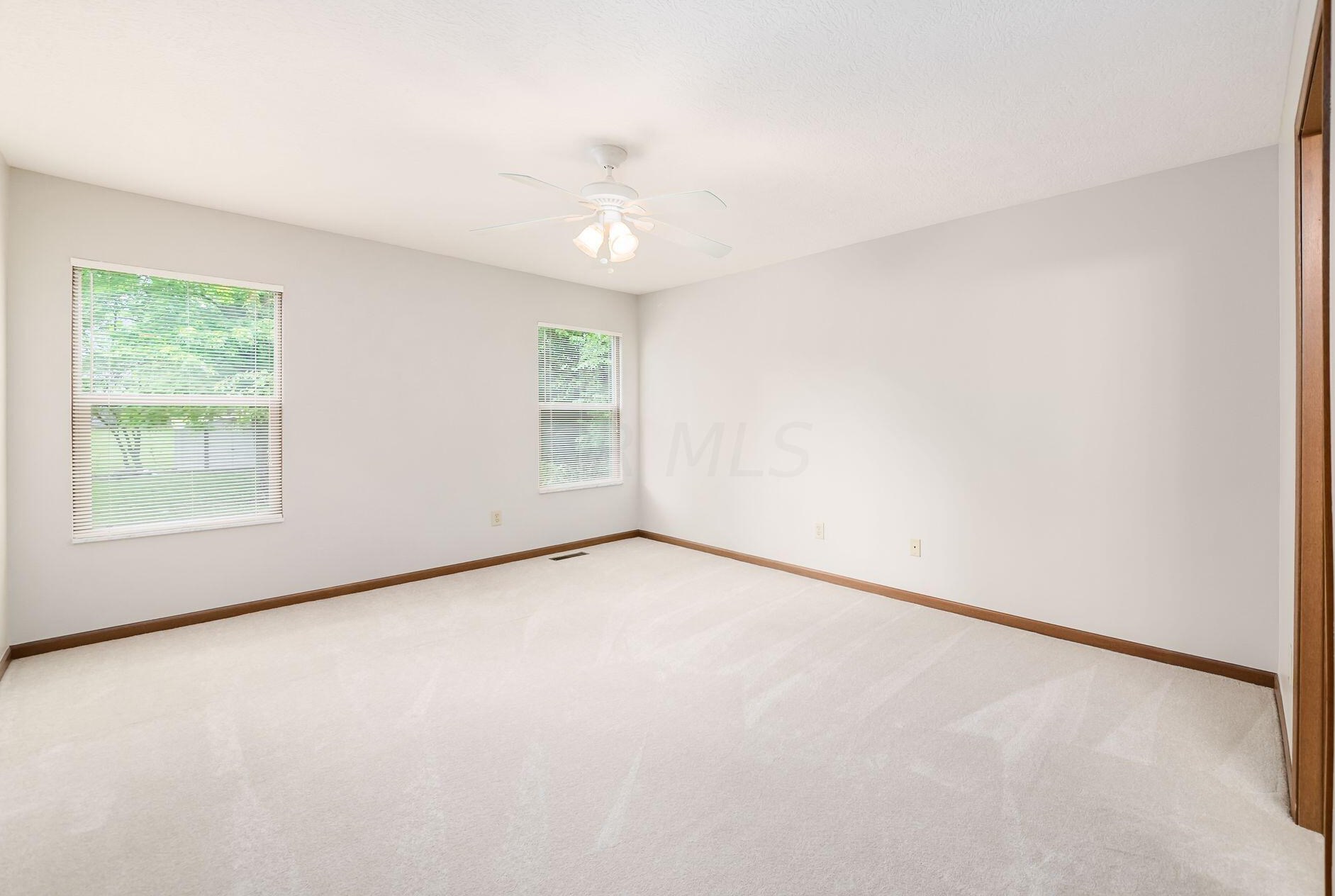 6156 Radekin Rd, Columbus OH 43232-2948 exterior