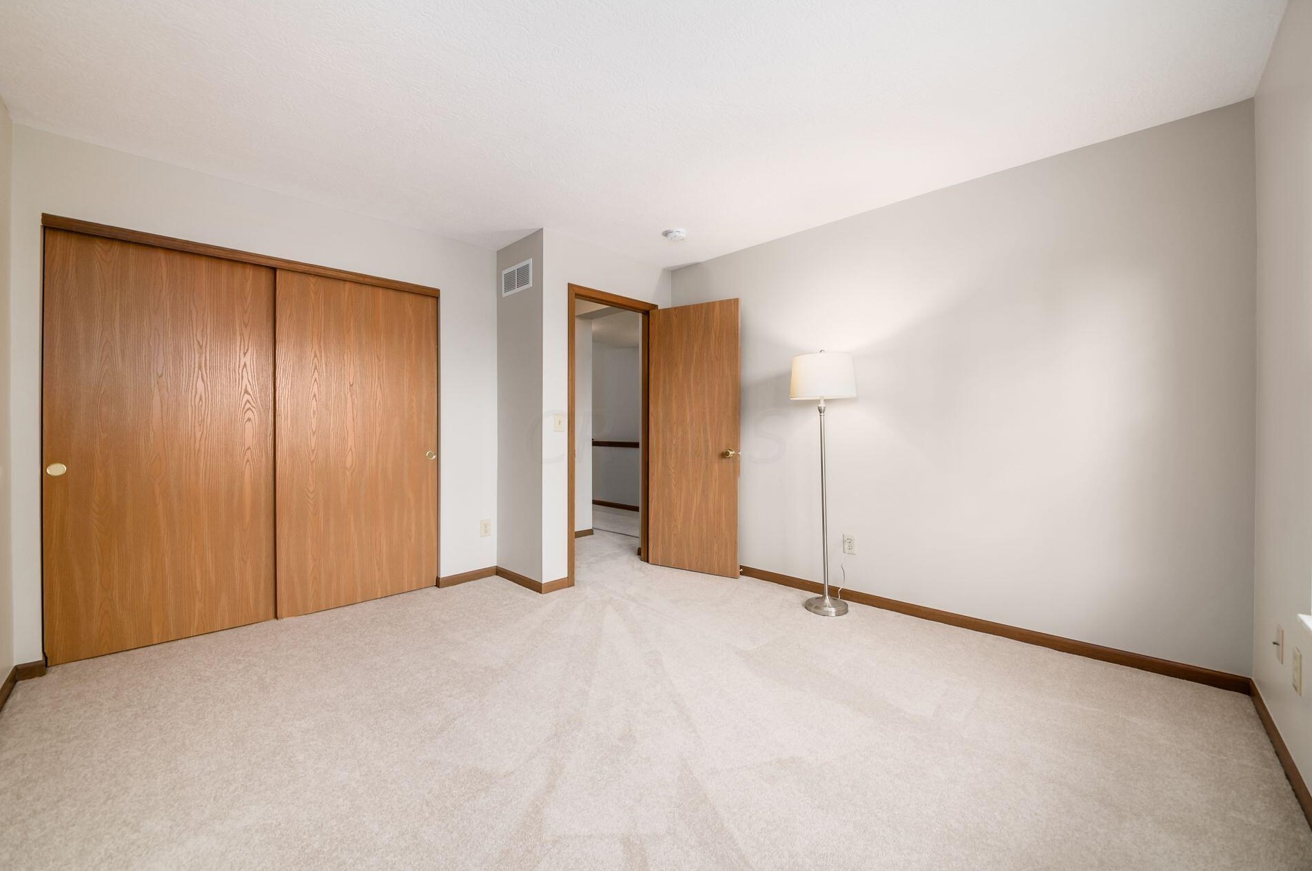 6156 Radekin Rd, Columbus OH 43232-2948 exterior