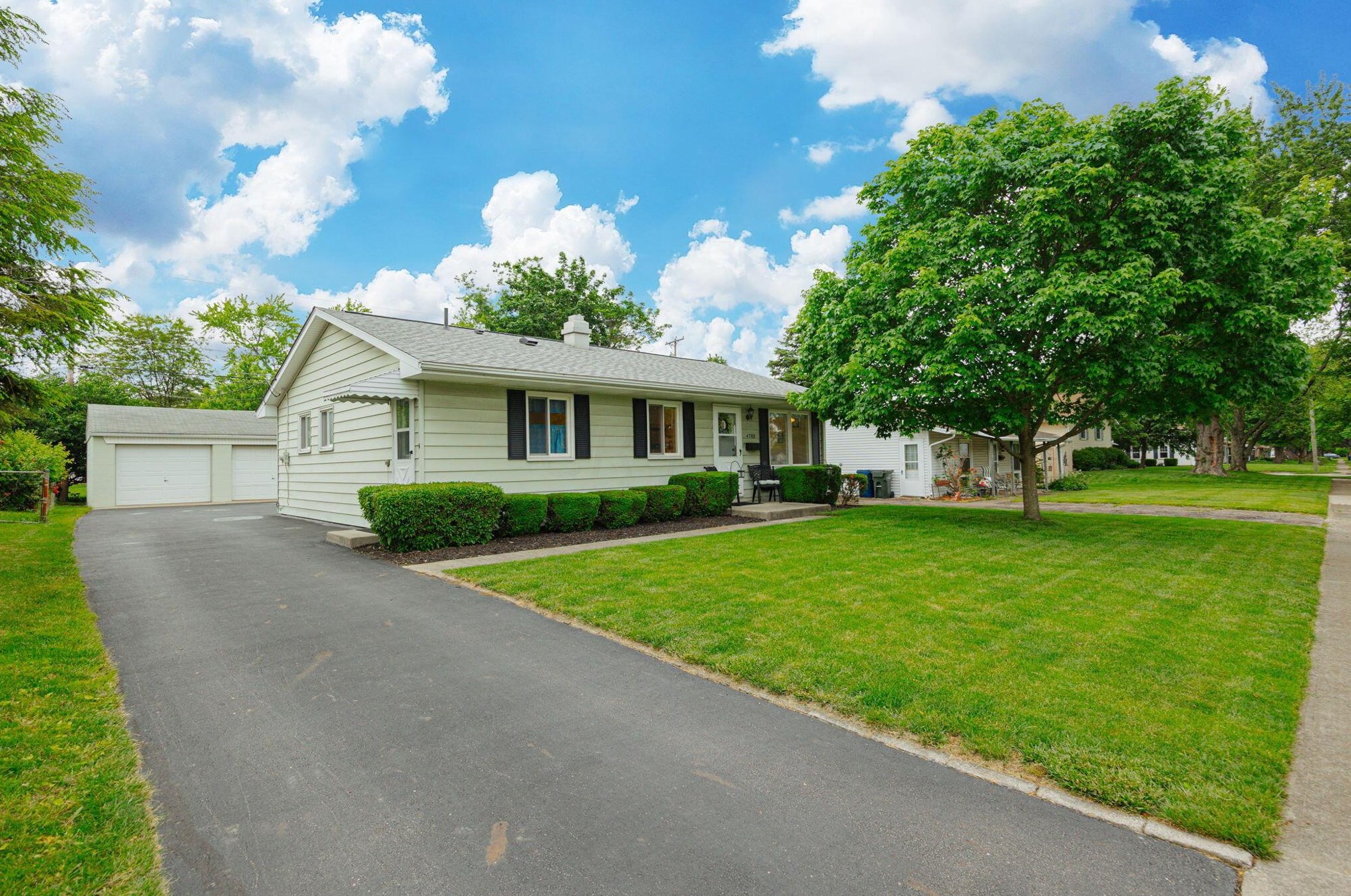 4788 Hillcrest St, Hilliard, OH 43026-1633
