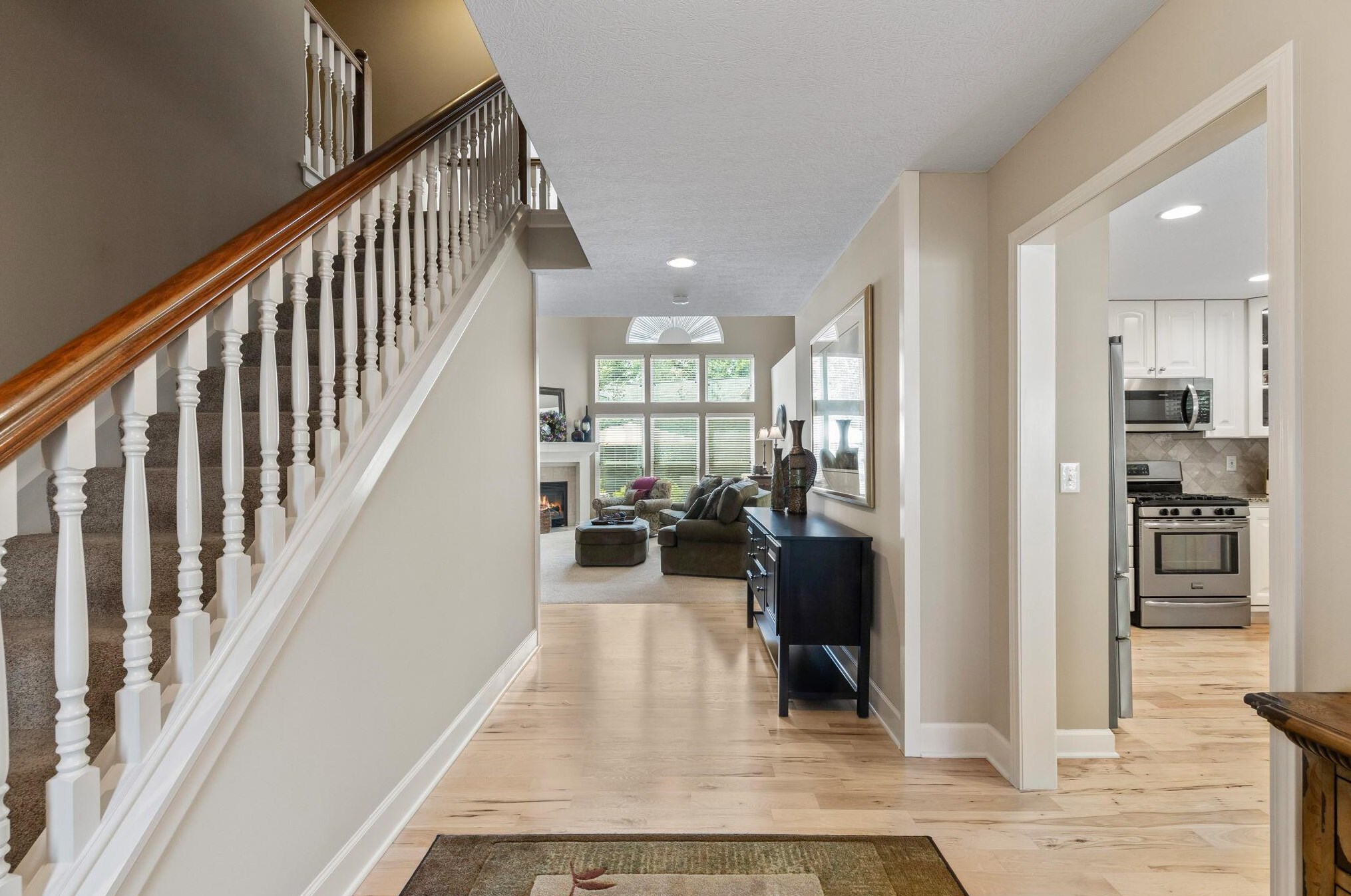 6143 Langton Cir, Westerville, OH 43082