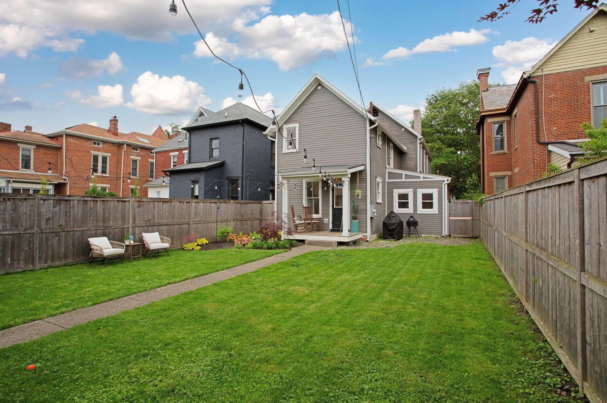 1337 Hunter Ave, Columbus OH 43201-2773 exterior