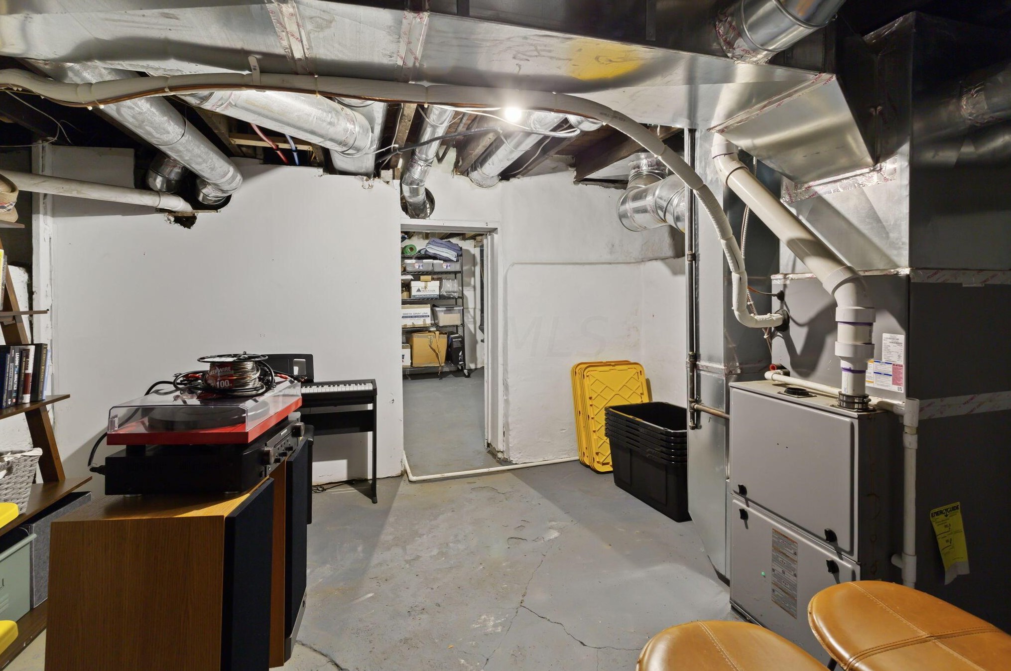 1337 Hunter Ave, Columbus OH 43201-2773 exterior