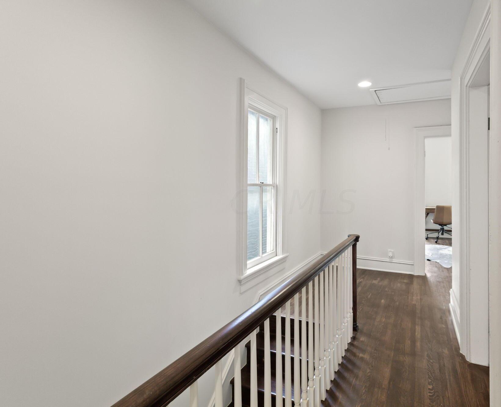 1337 Hunter Ave, Columbus OH 43201-2773 exterior