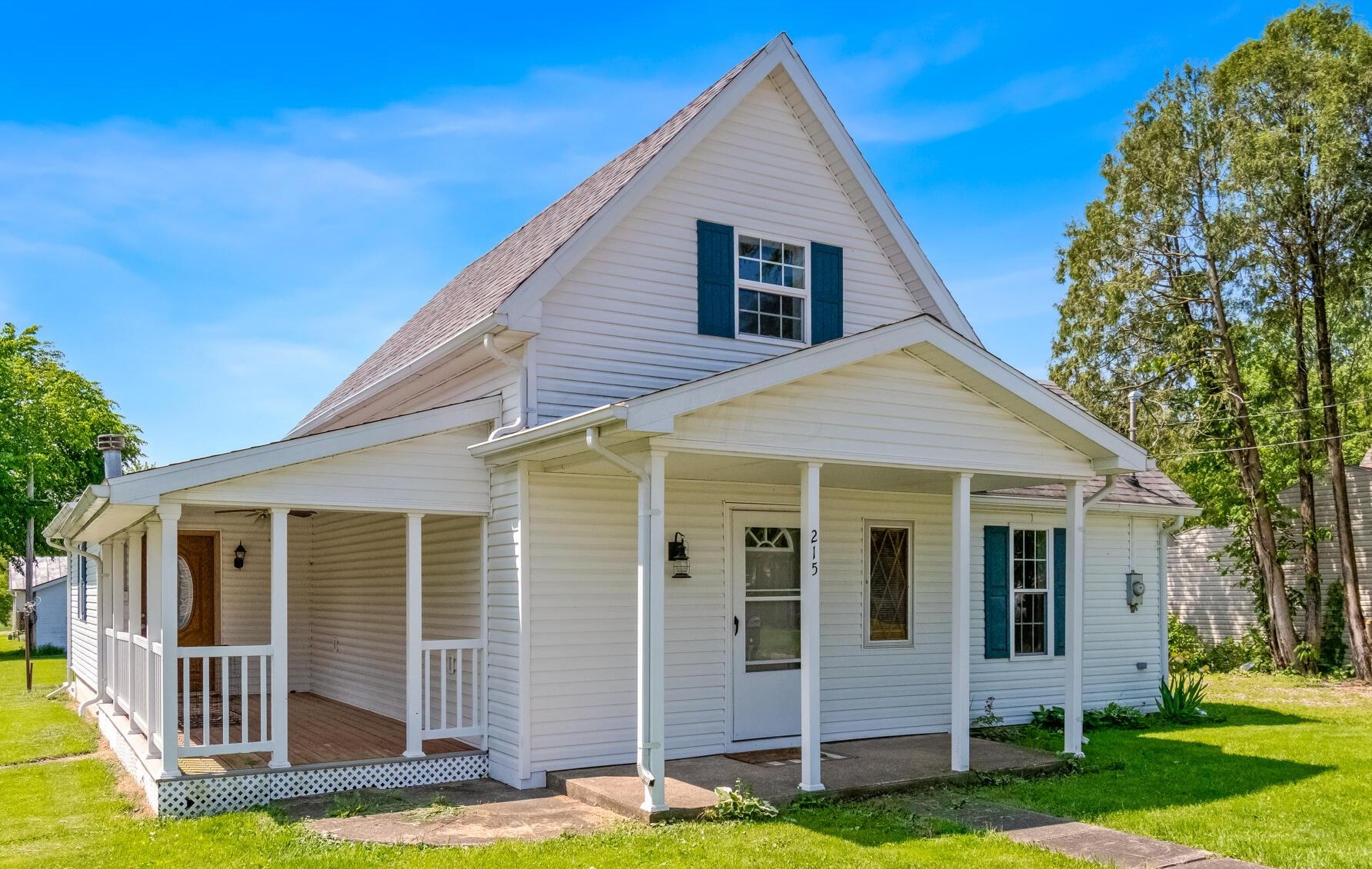 215 Hill St, Edison, OH 43320-9749