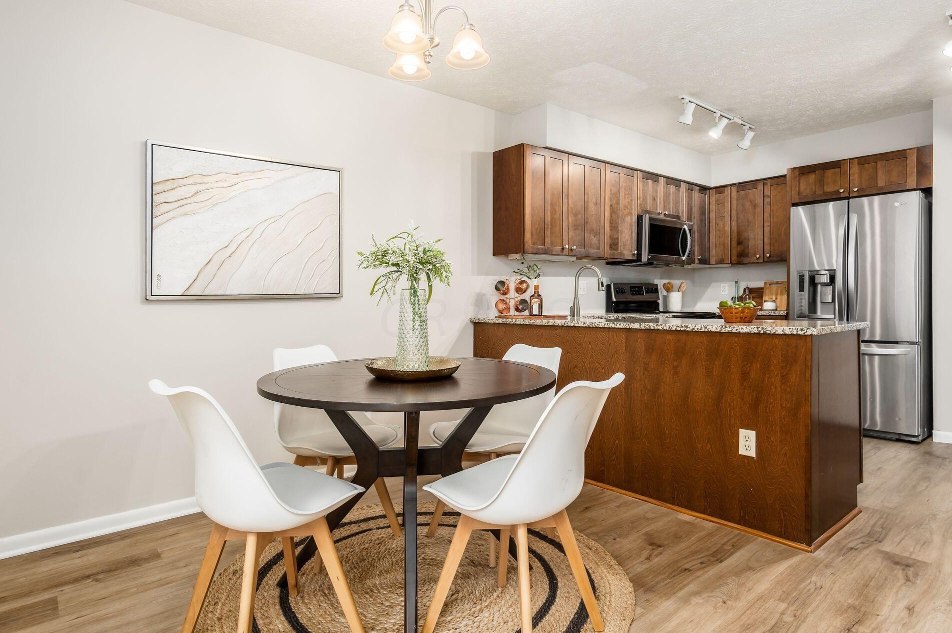 1535 Sandringham Ct, Columbus OH  43220-3834 exterior