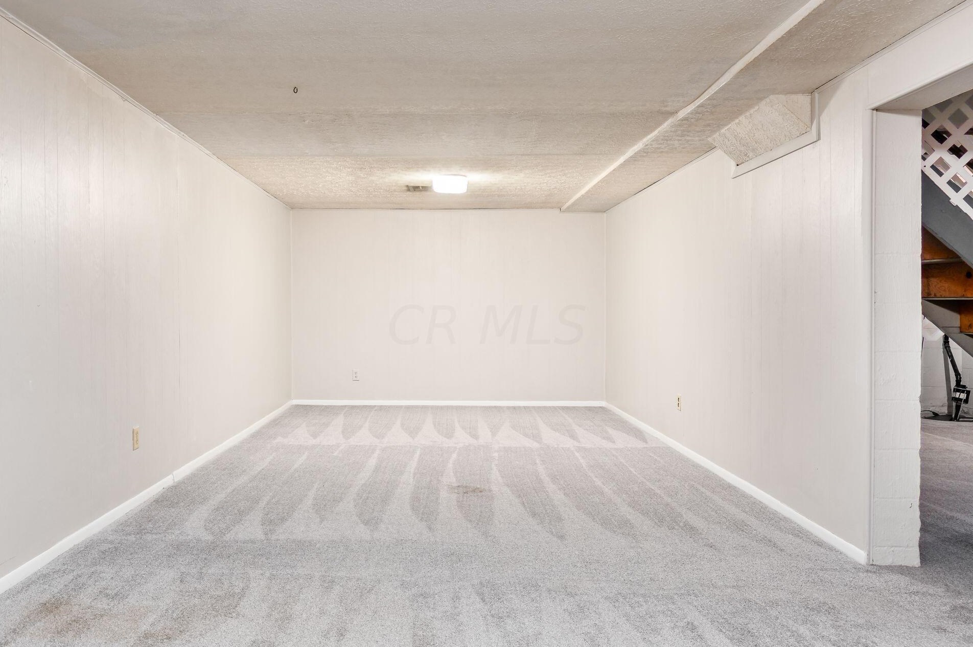 1535 Sandringham Ct, Columbus OH  43220-3834 exterior