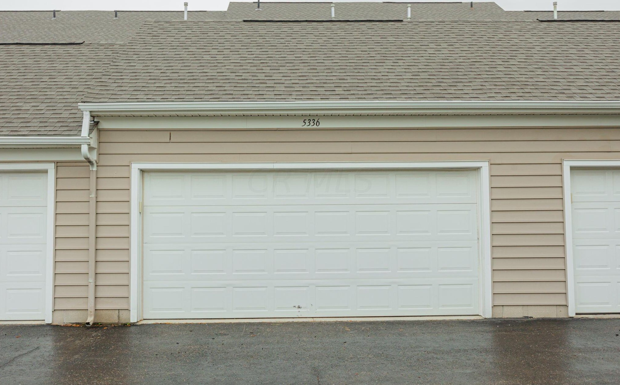 5336 Rustic Falls Dr, Dublin OH  43016-6349 exterior