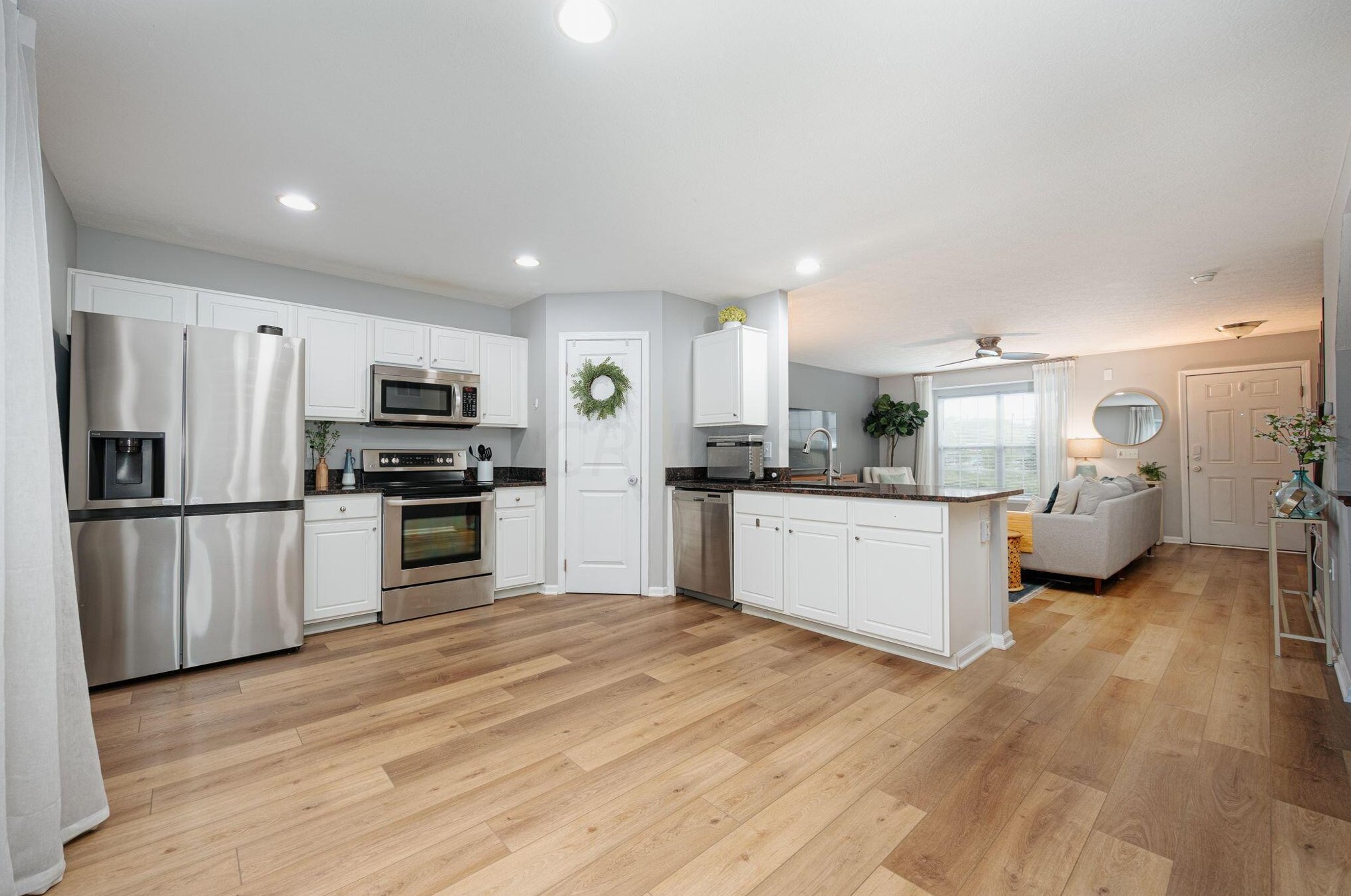 5336 Rustic Falls Dr, Dublin OH  43016-6349 exterior