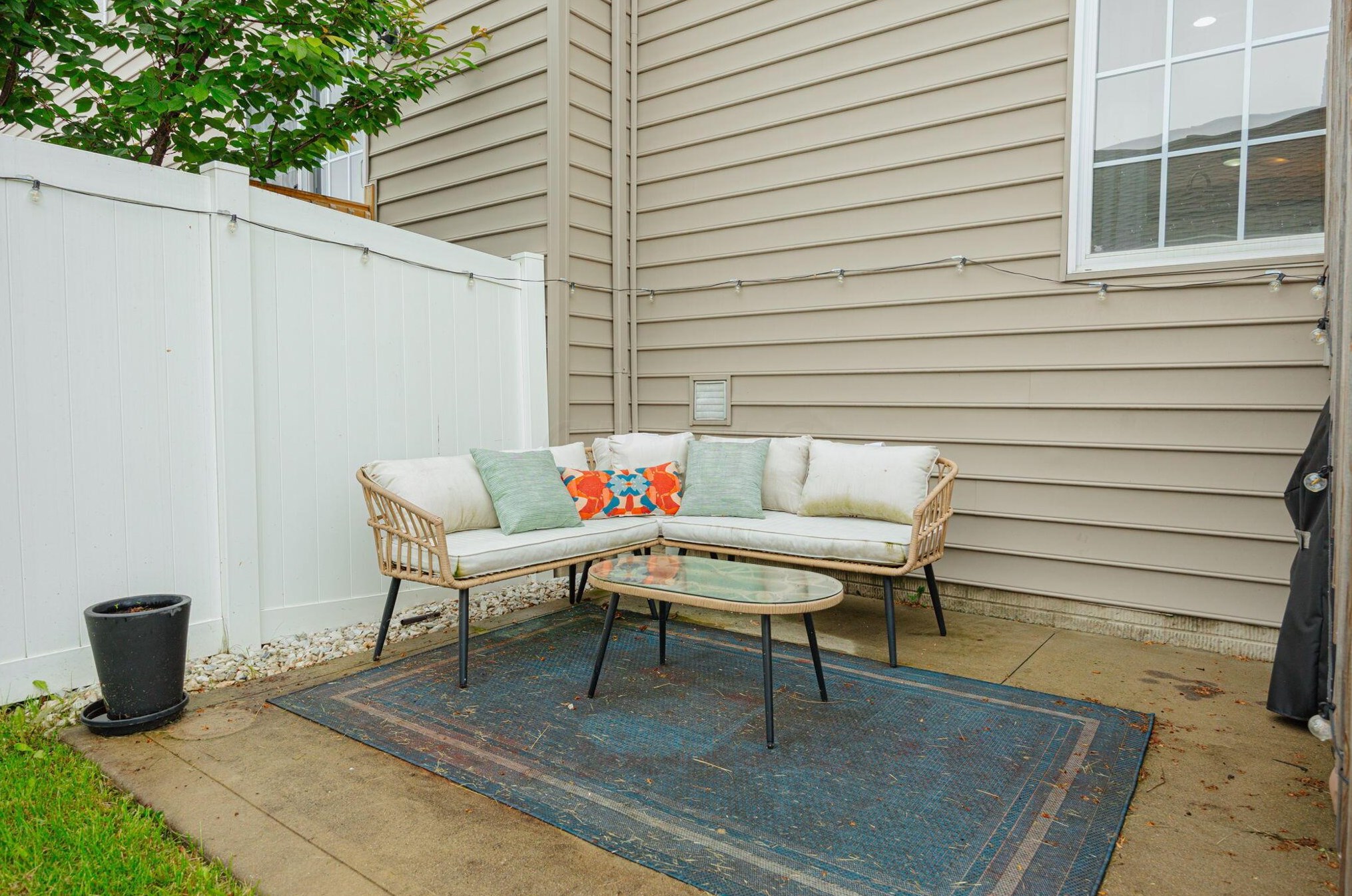 5336 Rustic Falls Dr, Dublin OH  43016-6349 exterior