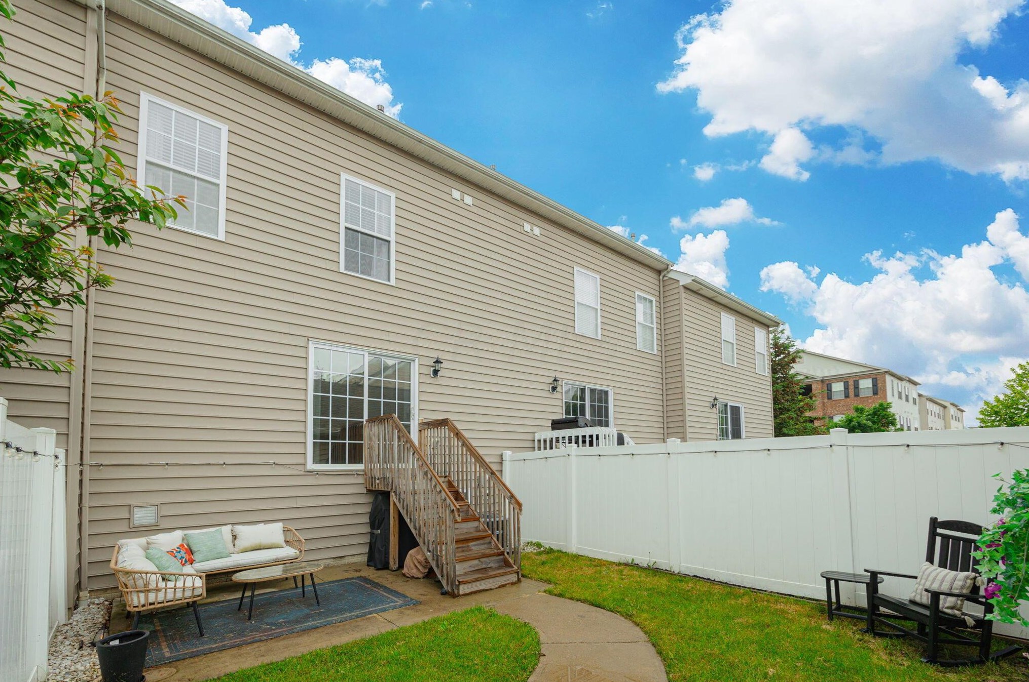 5336 Rustic Falls Dr, Dublin OH  43016-6349 exterior