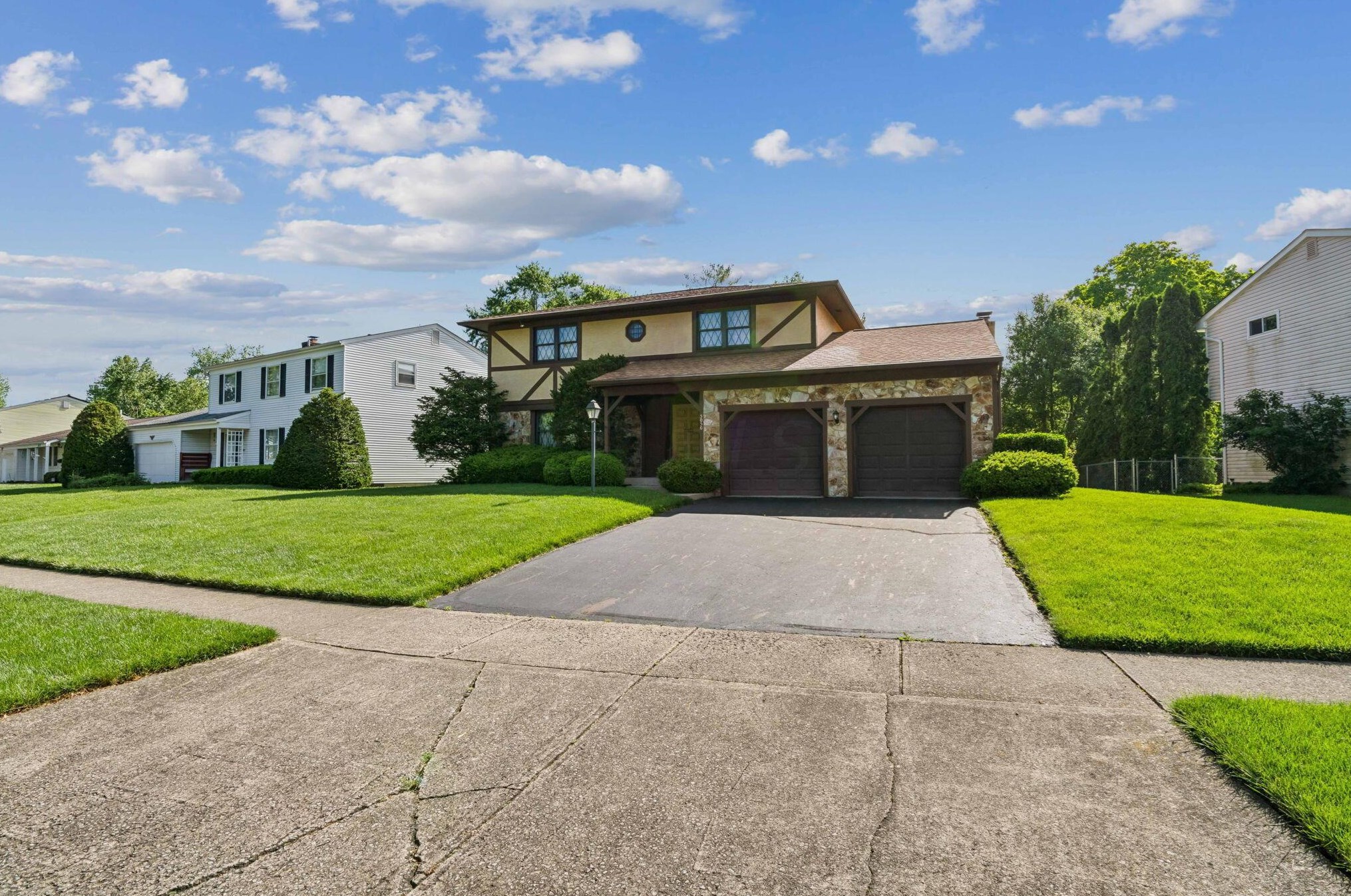 5050 Bridgeport Rd, Columbus, OH 43220-2567