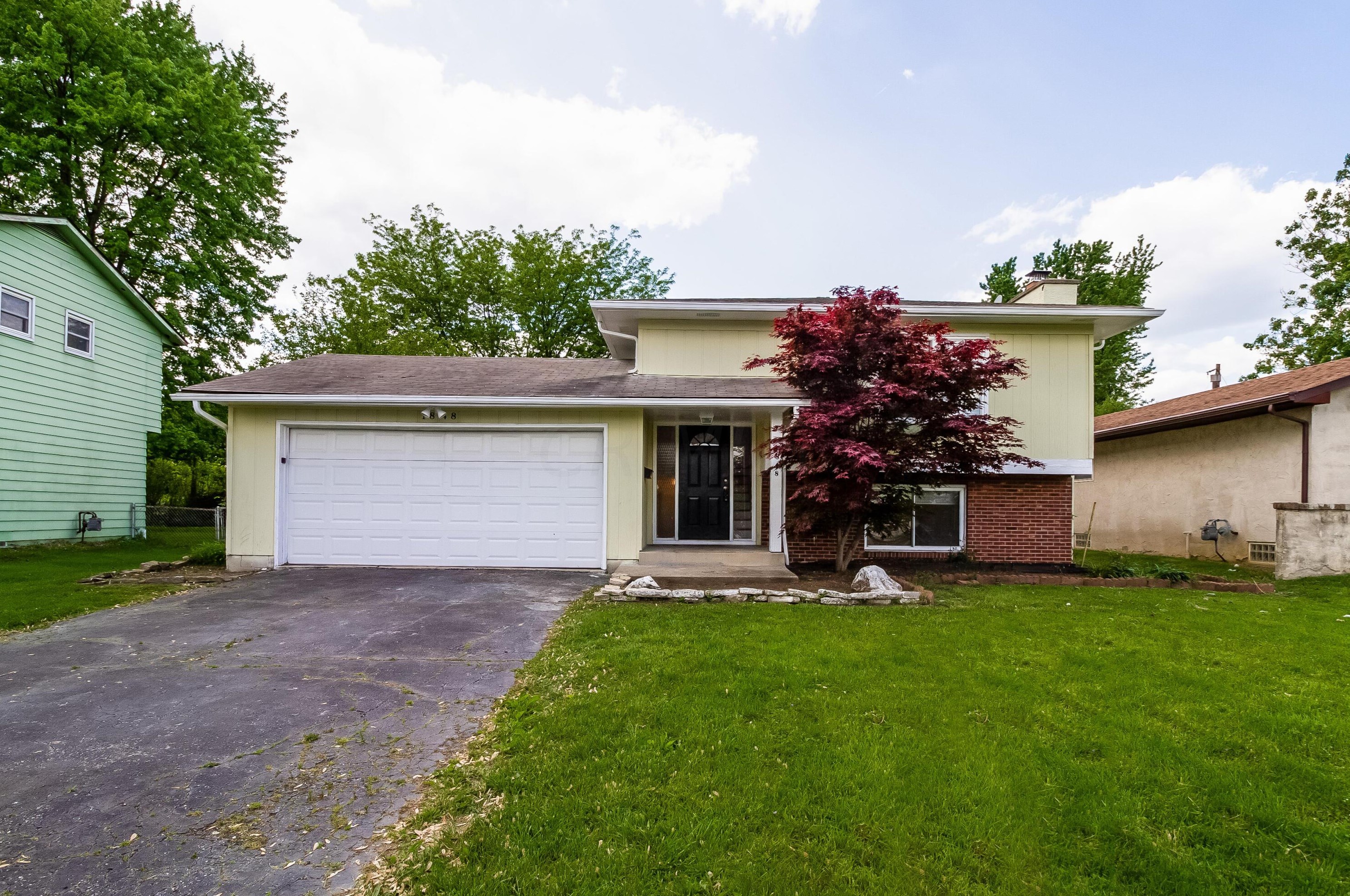 1848 Tamarack Cir, Columbus OH  43229-4579 exterior