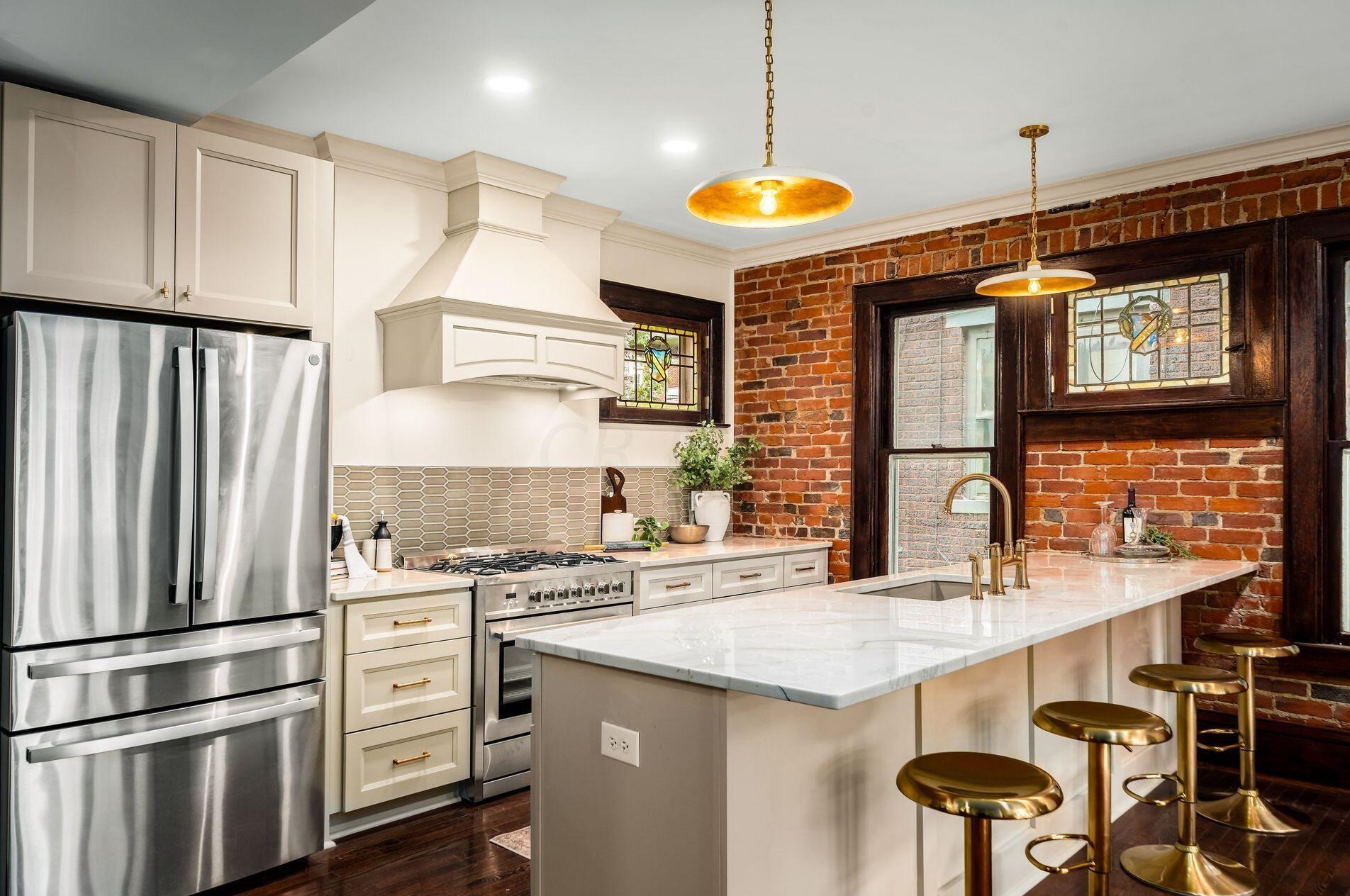 1663 Bryden Rd, Columbus OH  43205-2121 exterior