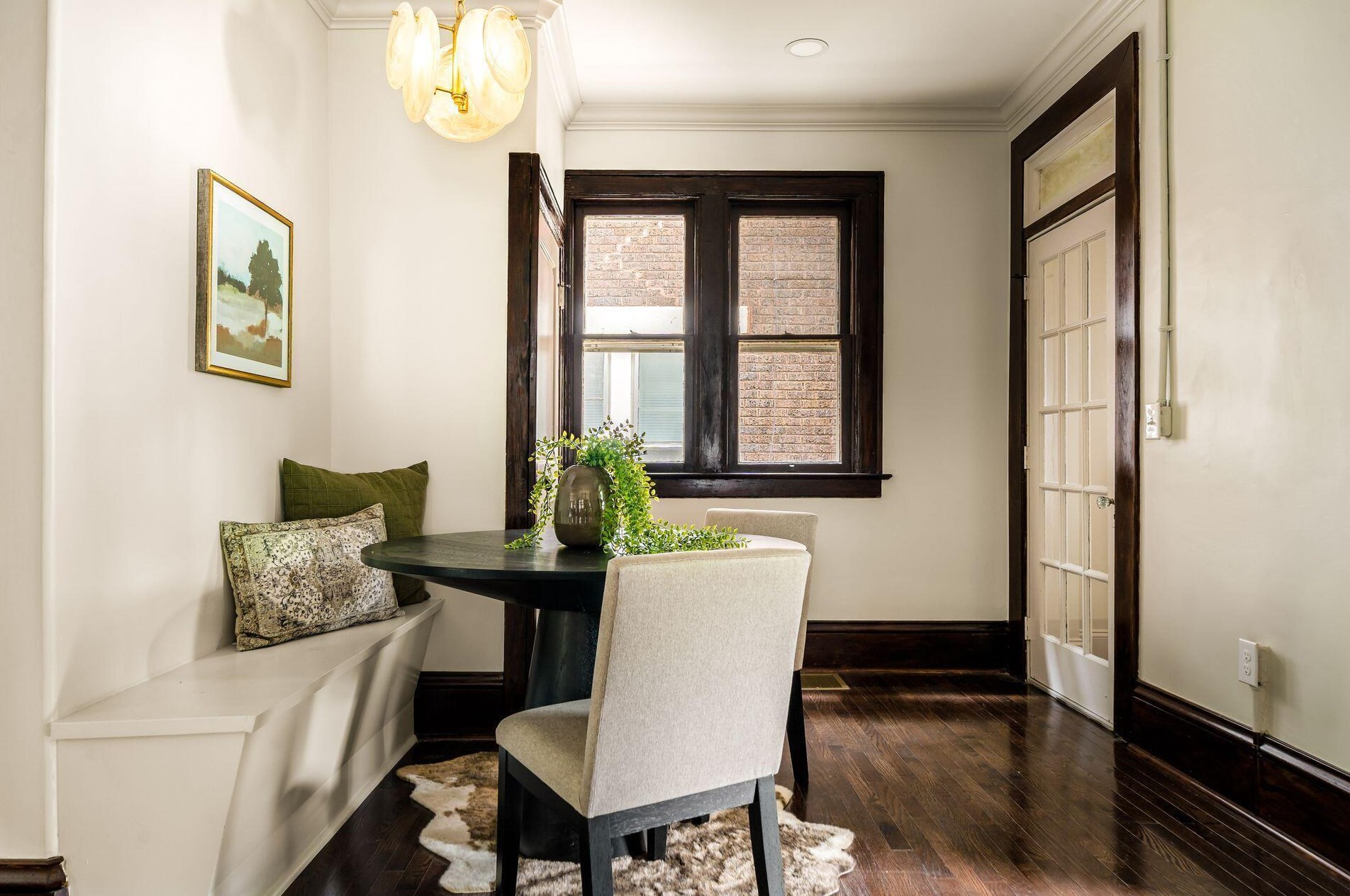 1663 Bryden Rd, Columbus OH  43205-2121 exterior