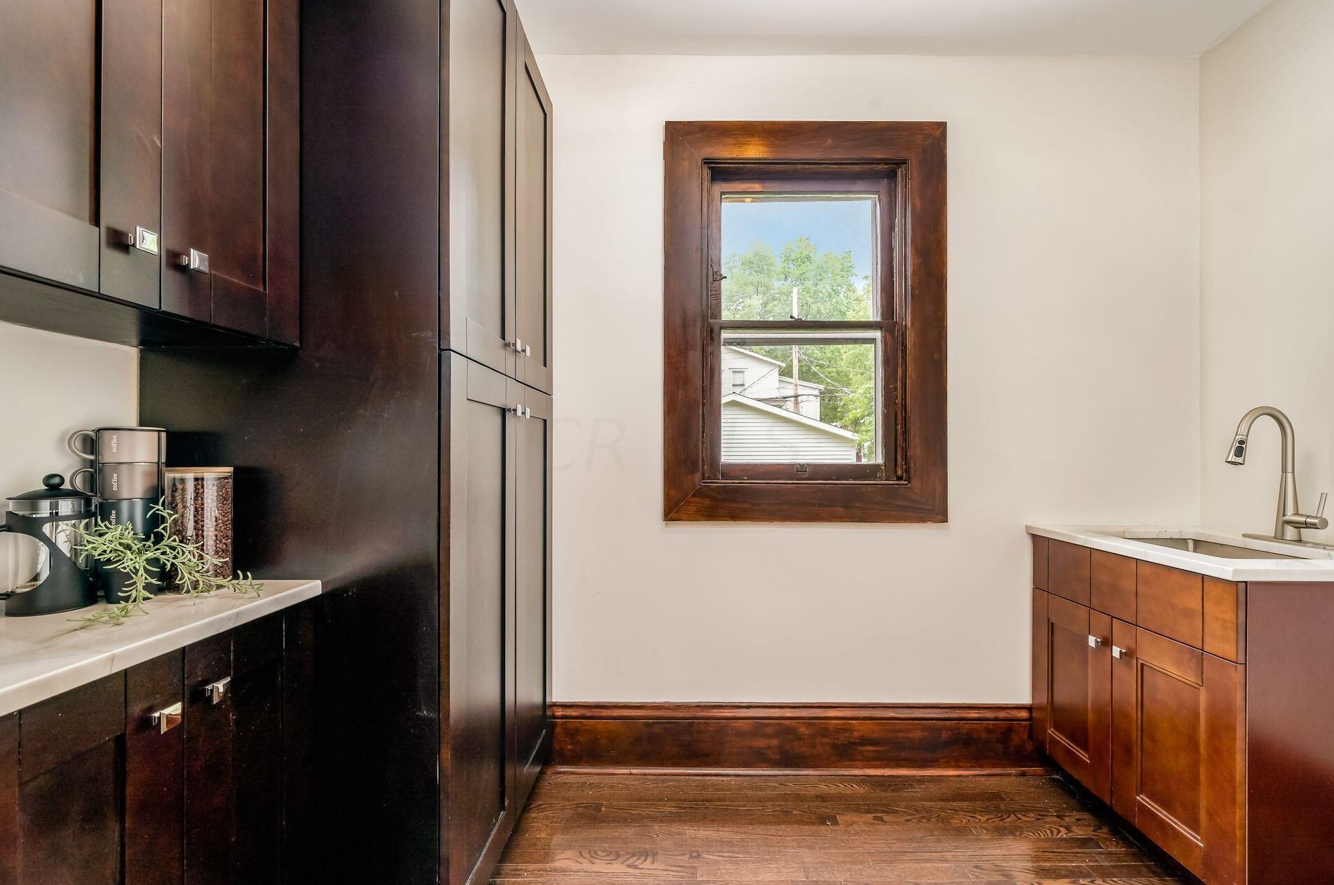 1663 Bryden Rd, Columbus OH  43205-2121 exterior