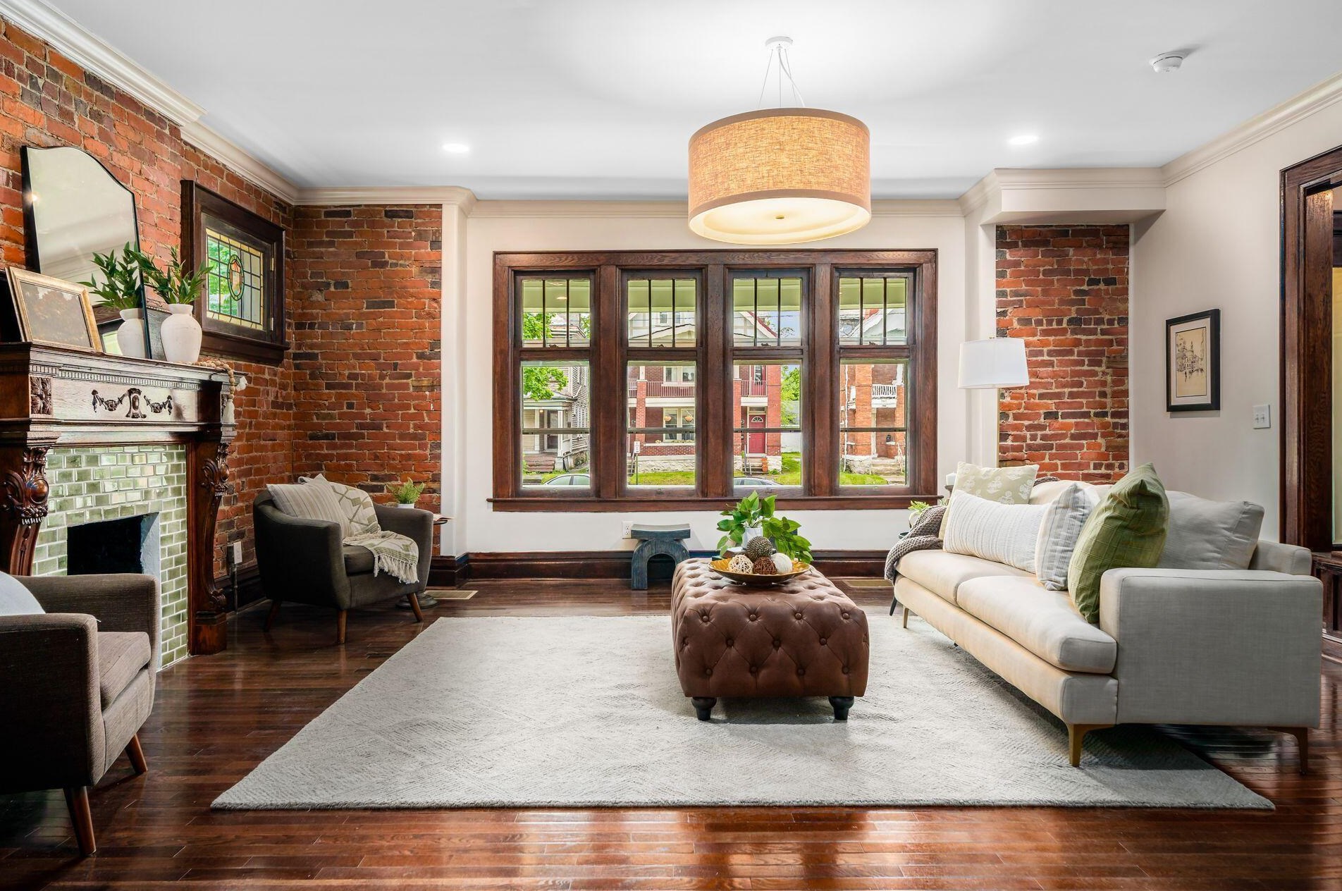 1663 Bryden Rd, Columbus OH  43205-2121 exterior