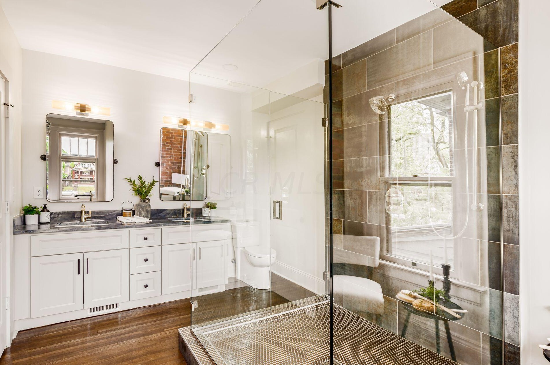 1663 Bryden Rd, Columbus OH  43205-2121 exterior