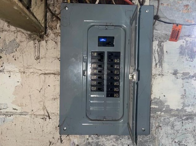 246 Burgess Ave, Columbus OH 43204-3306 exterior