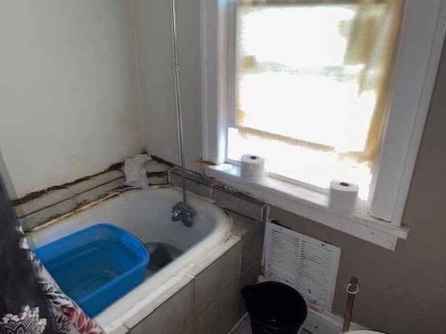 246 Burgess Ave, Columbus OH 43204-3306 exterior