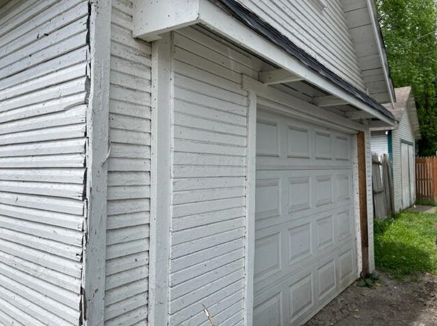 246 Burgess Ave, Columbus OH 43204-3306 exterior