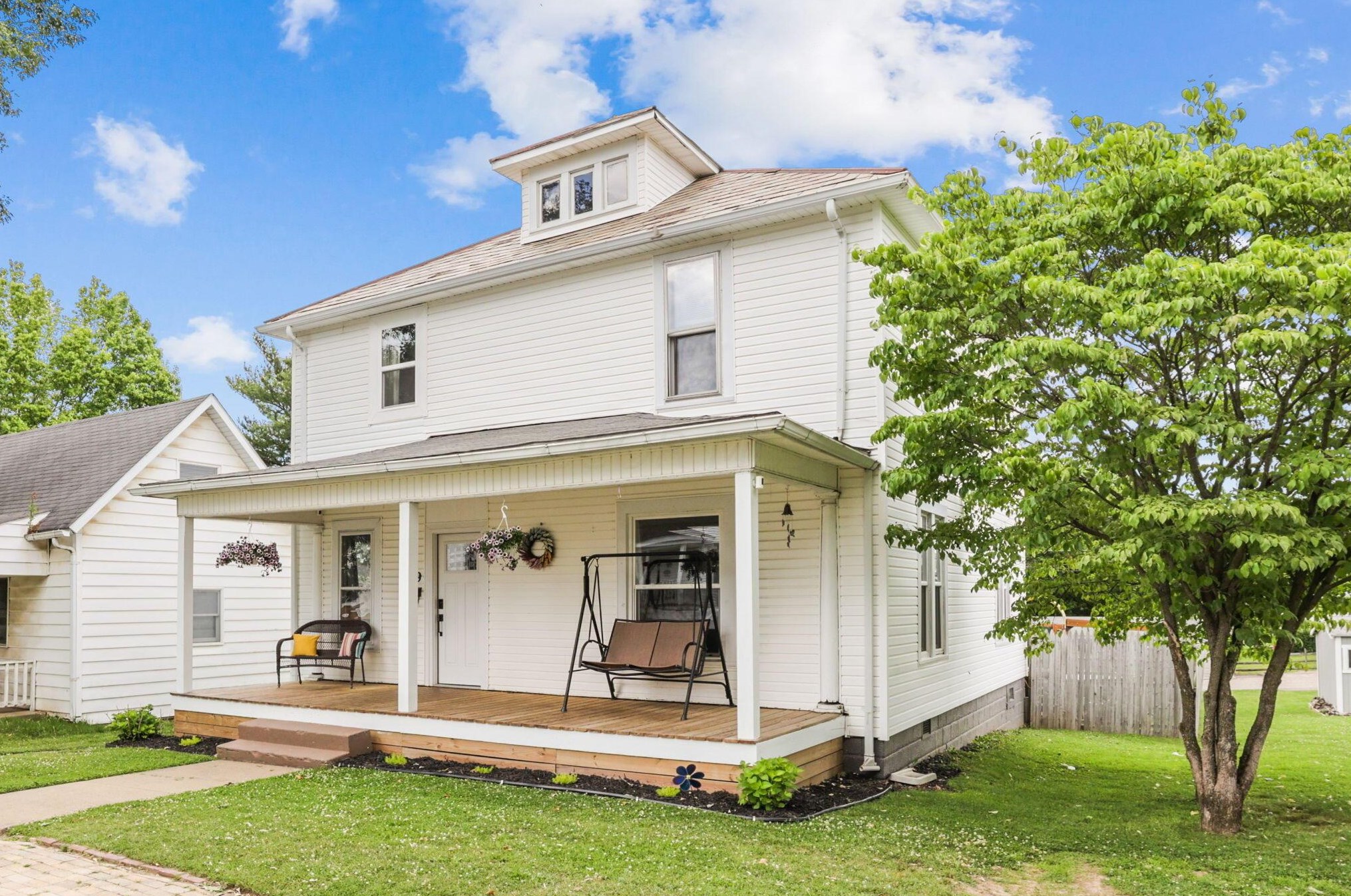 319 Eastern Ave, New Lexington, OH 43764-1374