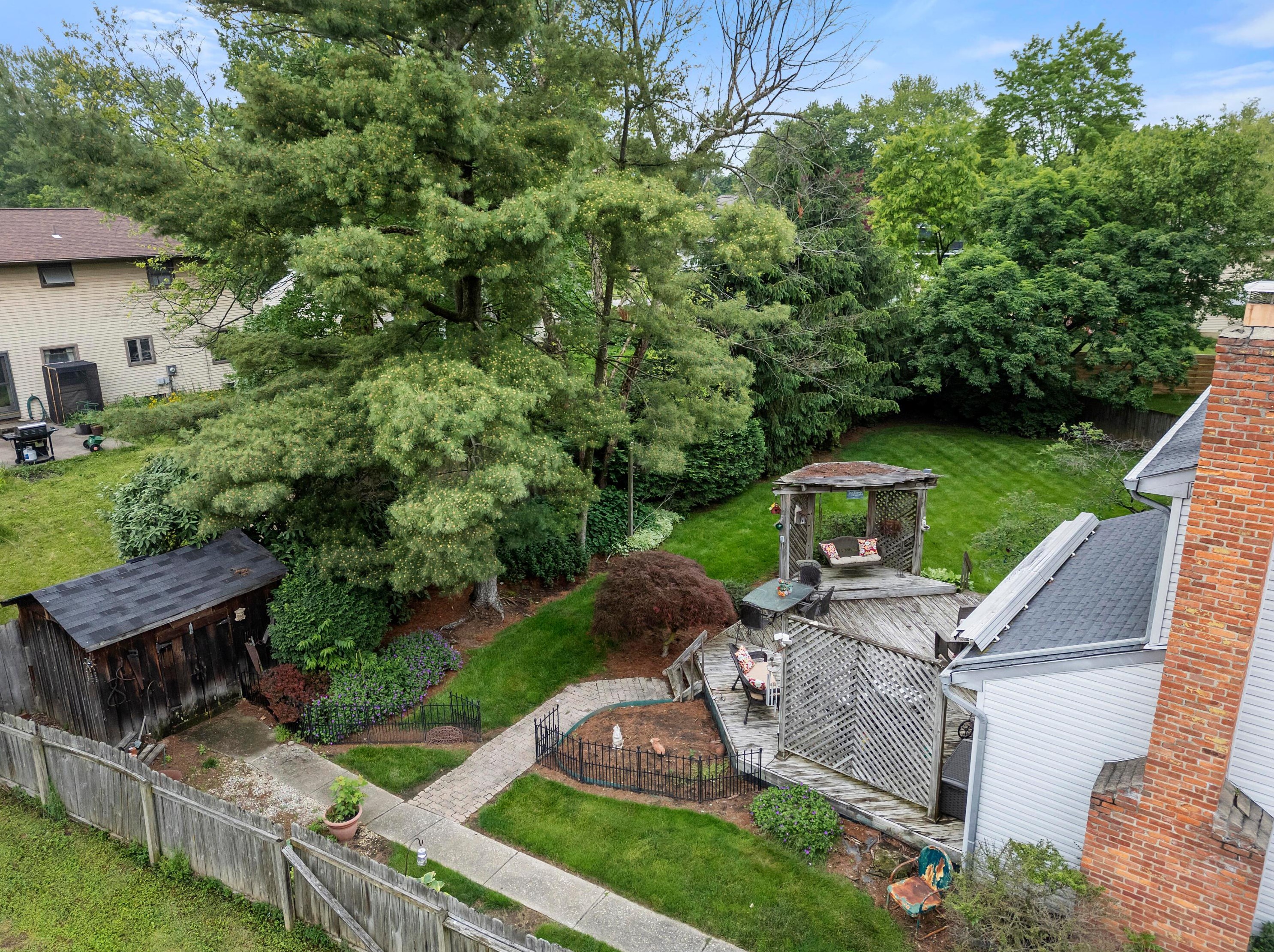 1810 Scott Glen Ct, Columbus OH exterior