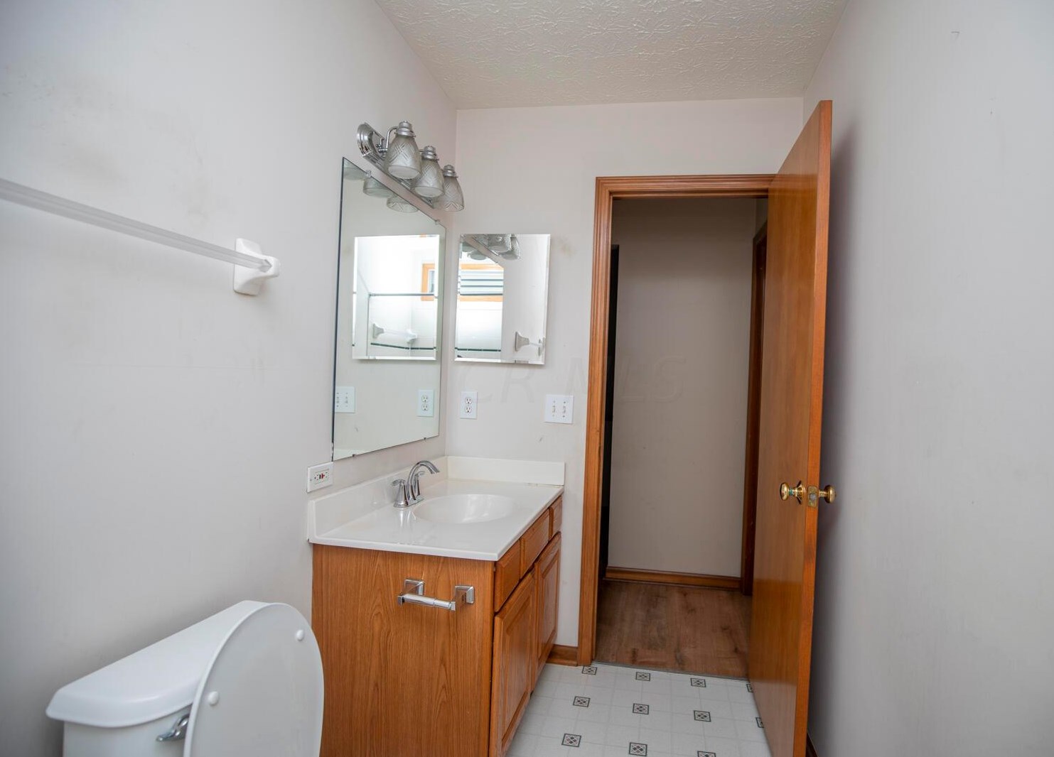 3503 Blendon Bnd Way, Columbus OH 43231-4995 exterior