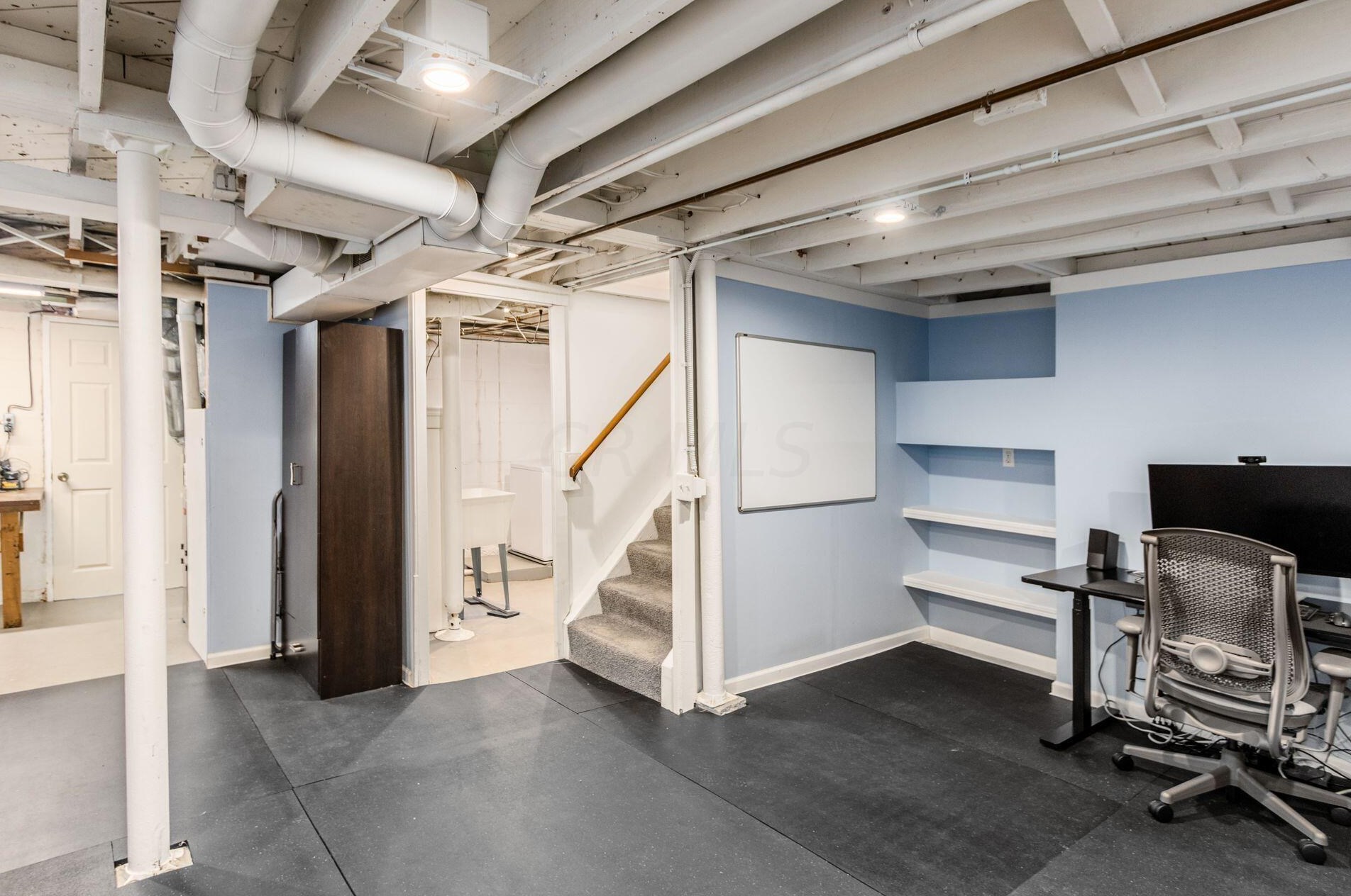 260 Kenworth Rd, Columbus OH  43214-4010 exterior