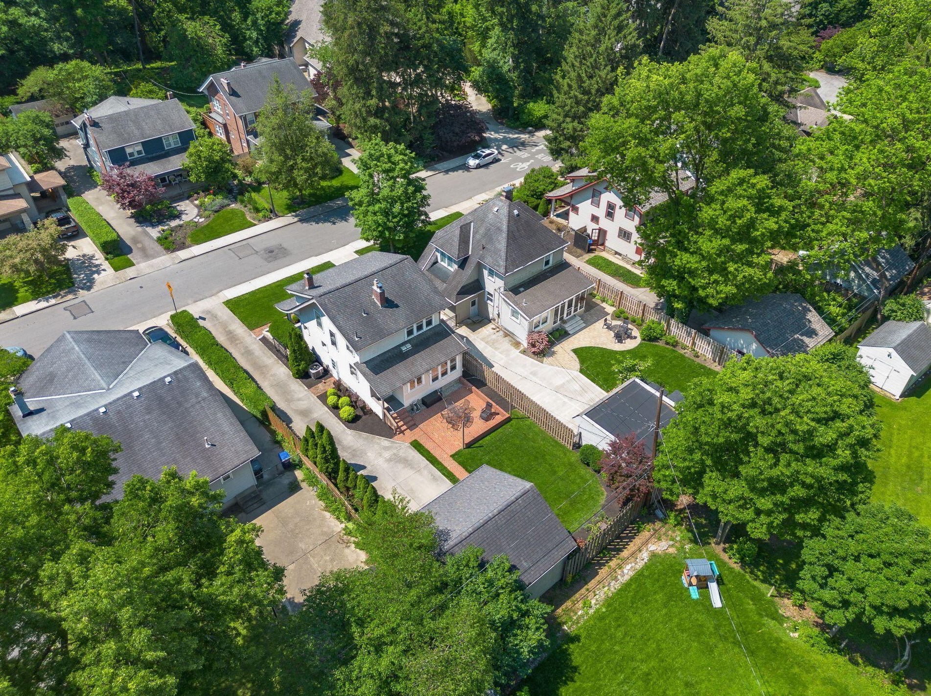 260 Kenworth Rd, Columbus OH  43214-4010 exterior