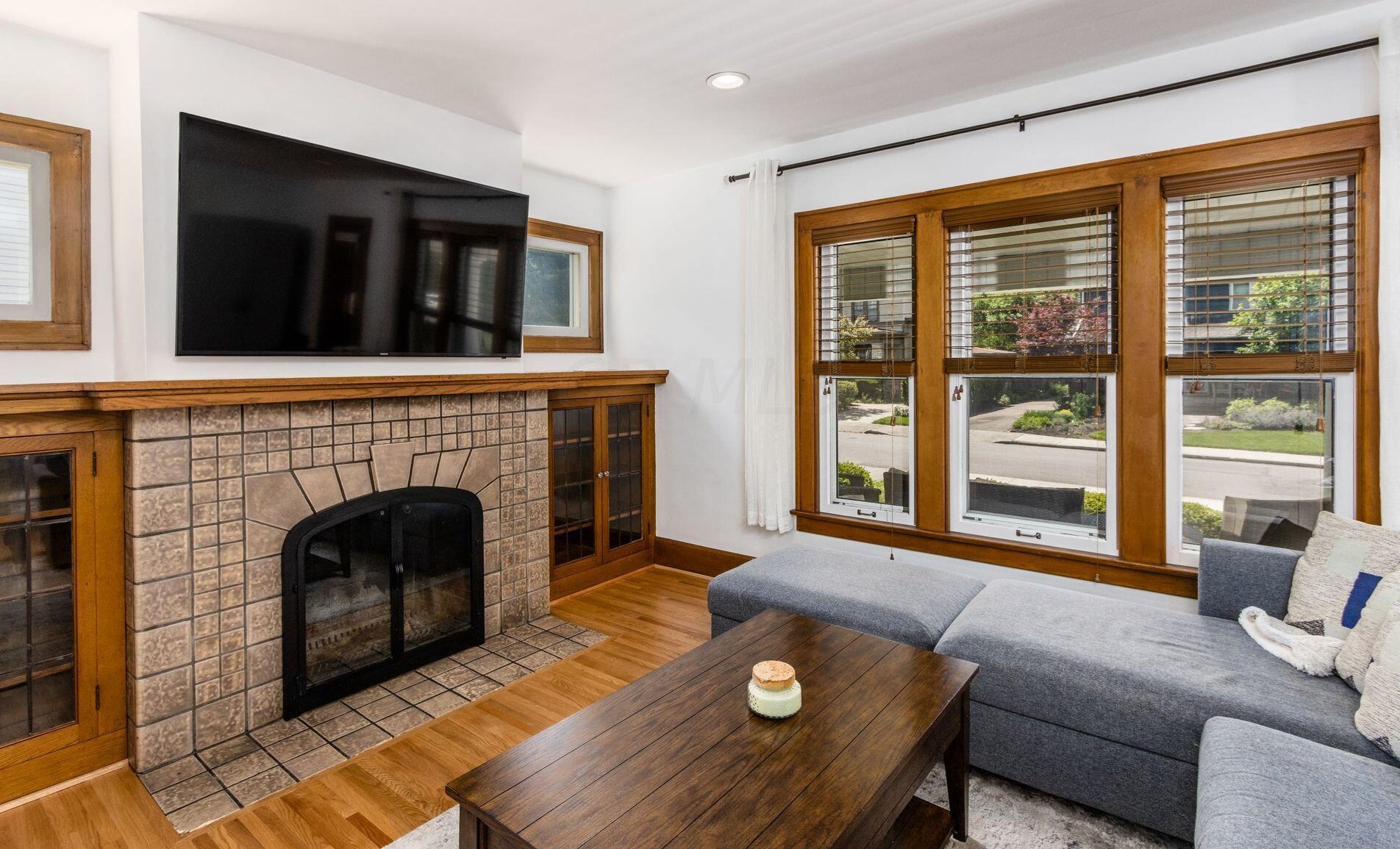 260 Kenworth Rd, Columbus OH  43214-4010 exterior