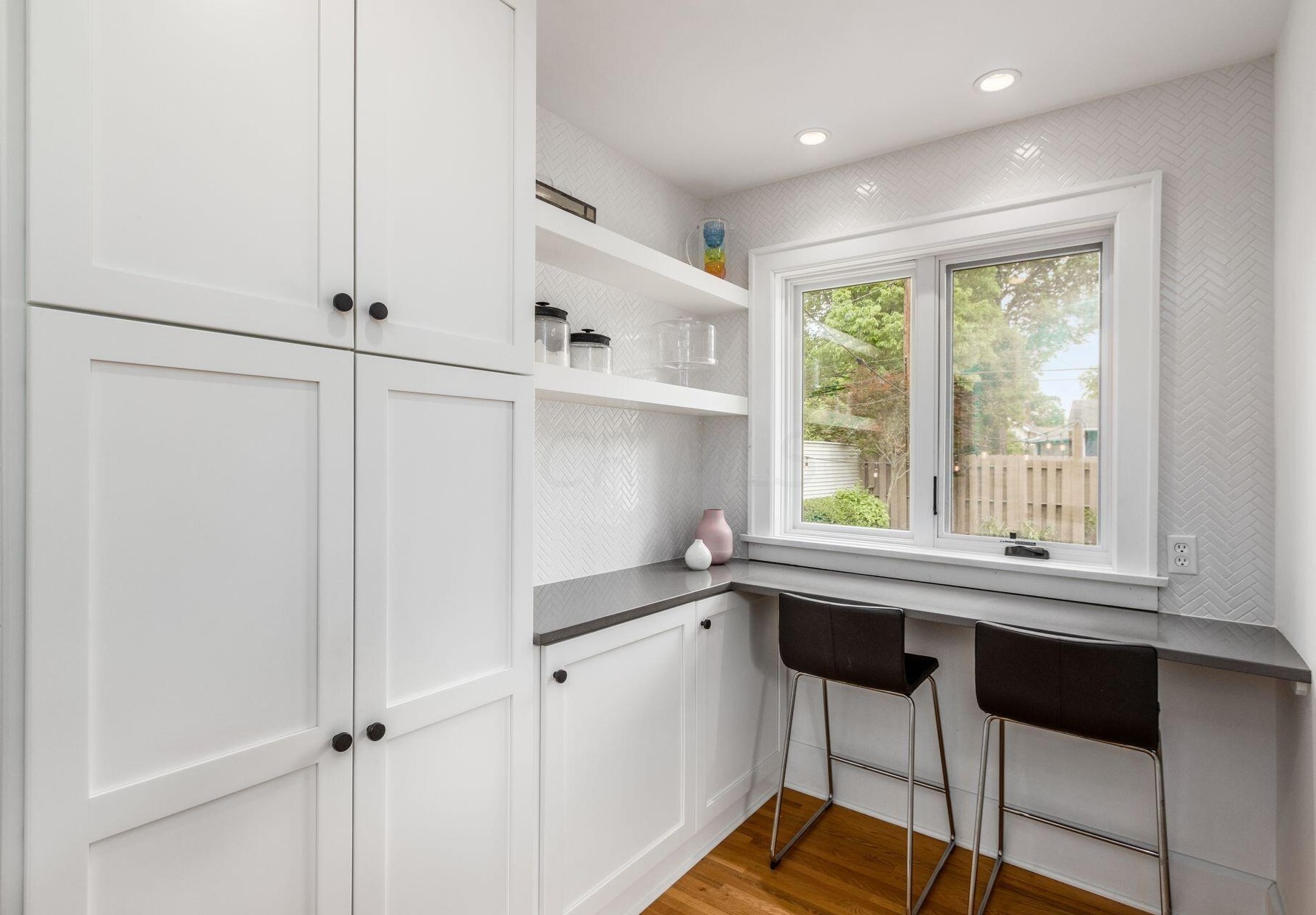 260 Kenworth Rd, Columbus OH  43214-4010 exterior