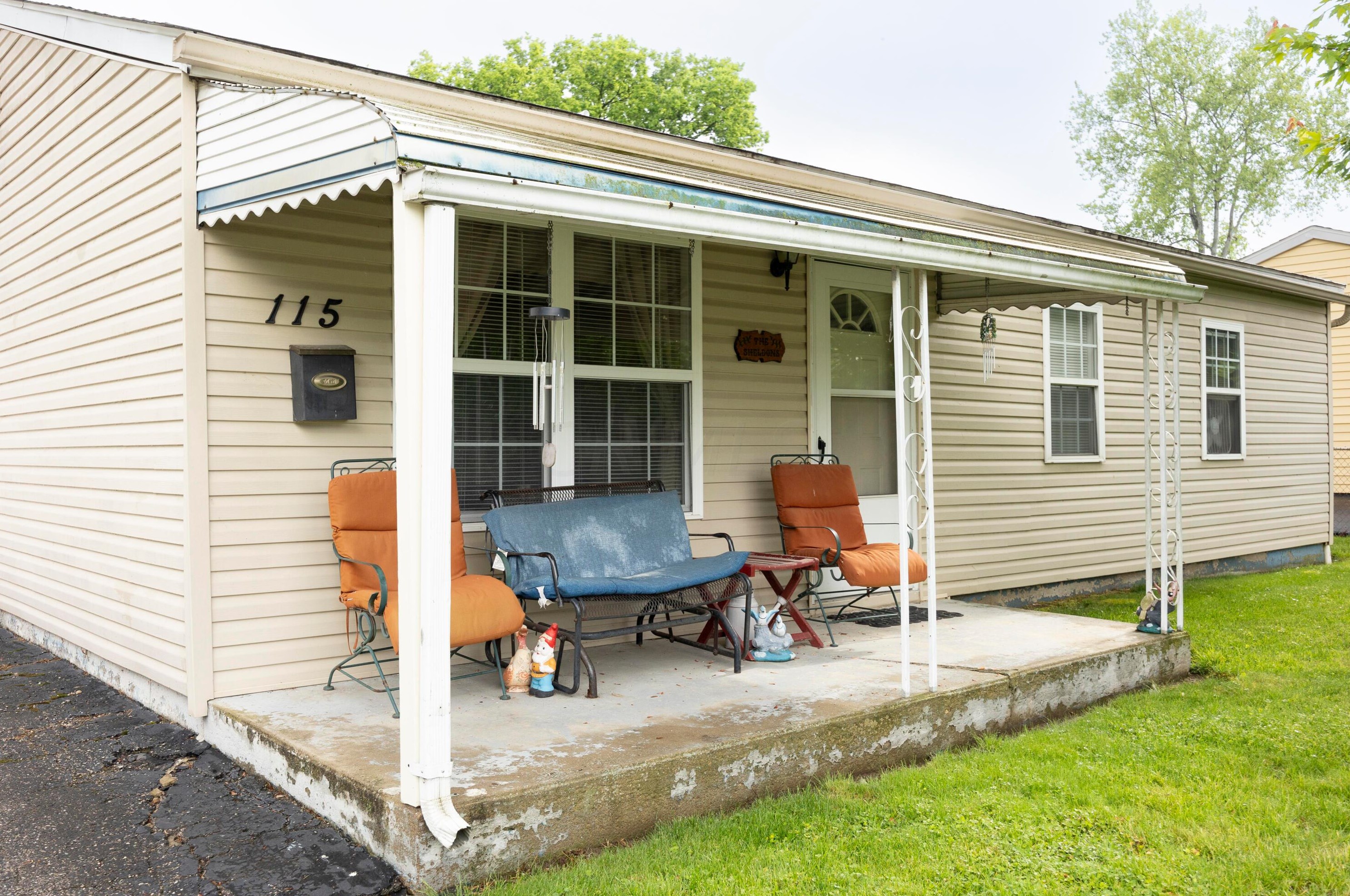 115 Phelps Rd, Columbus, OH 43207-3663