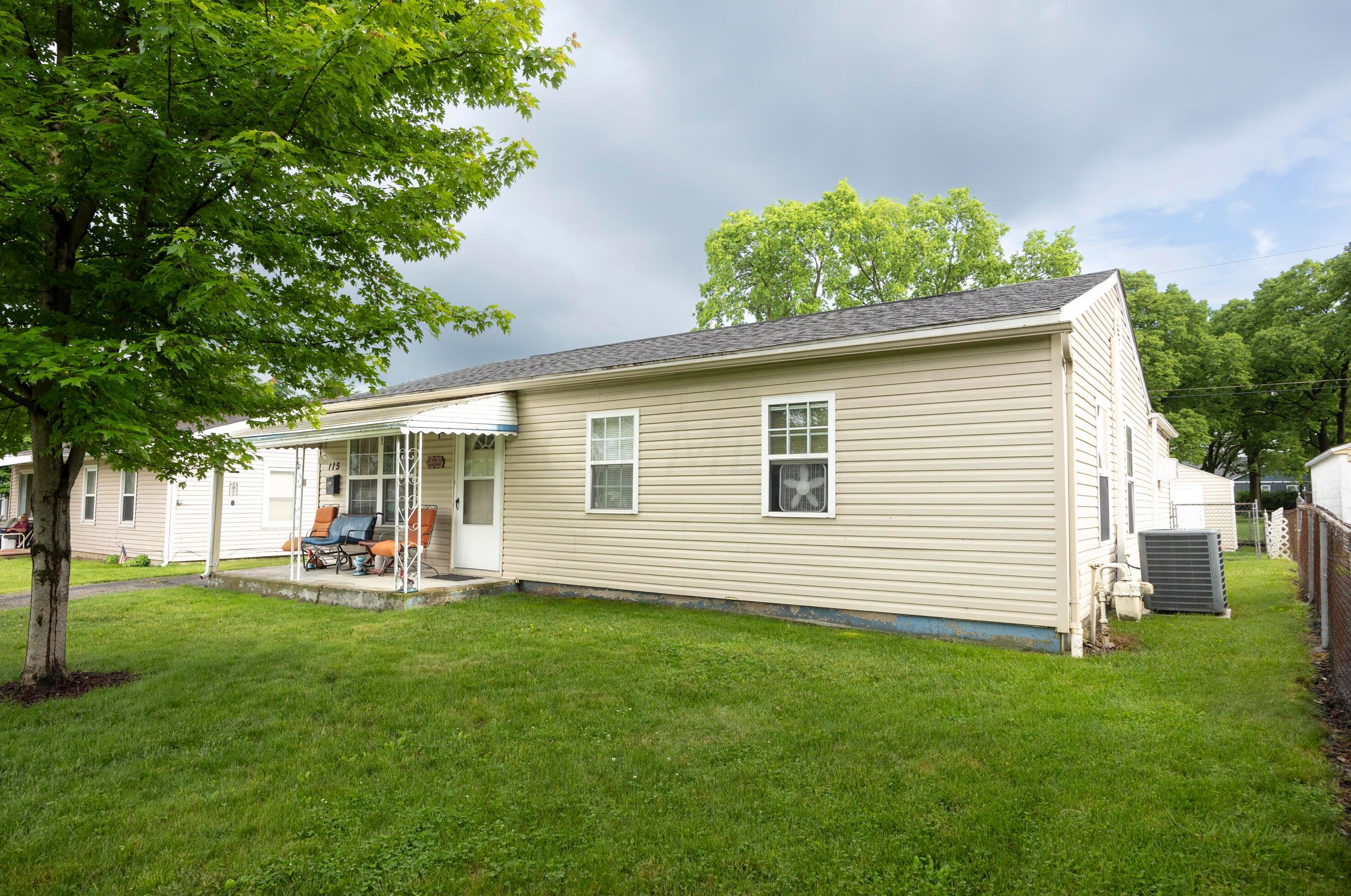 115 Phelps Rd, Columbus OH 43207-3664 exterior