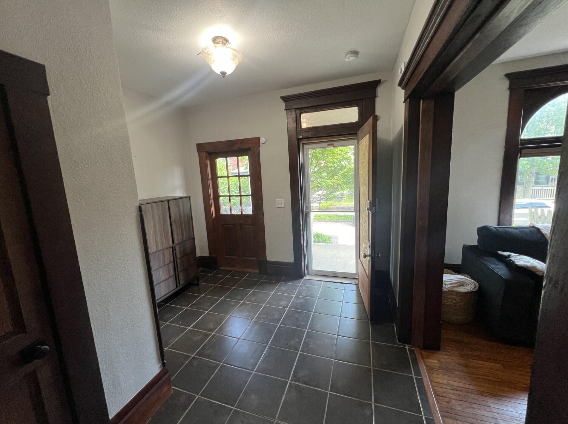 1213 Hamlet St, Columbus OH  43201-2836 exterior