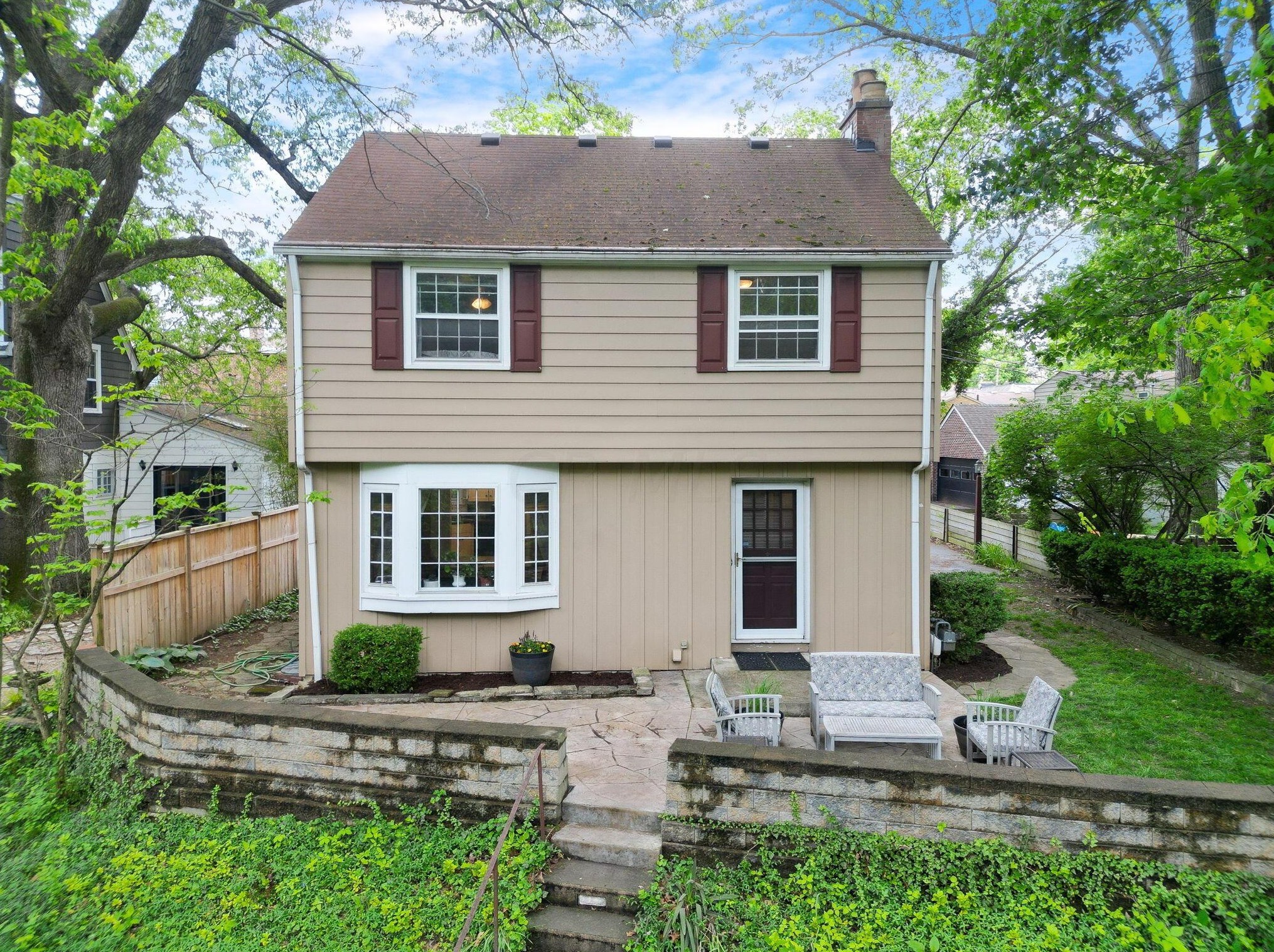 468 Walhalla Rd, Columbus, OH 43202-1459