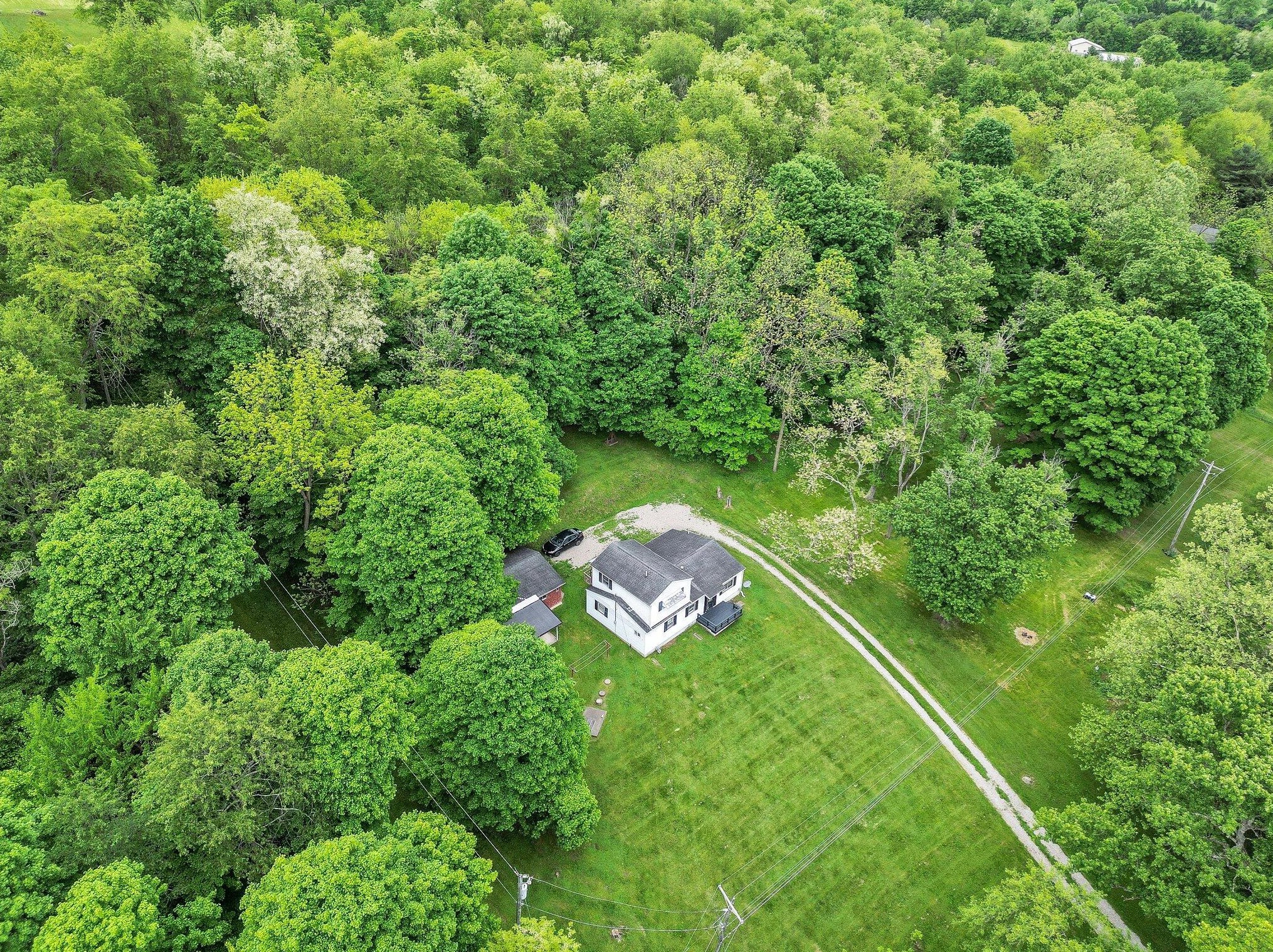 1229 Un Sta Rd, Granville OH  43023-9510 exterior